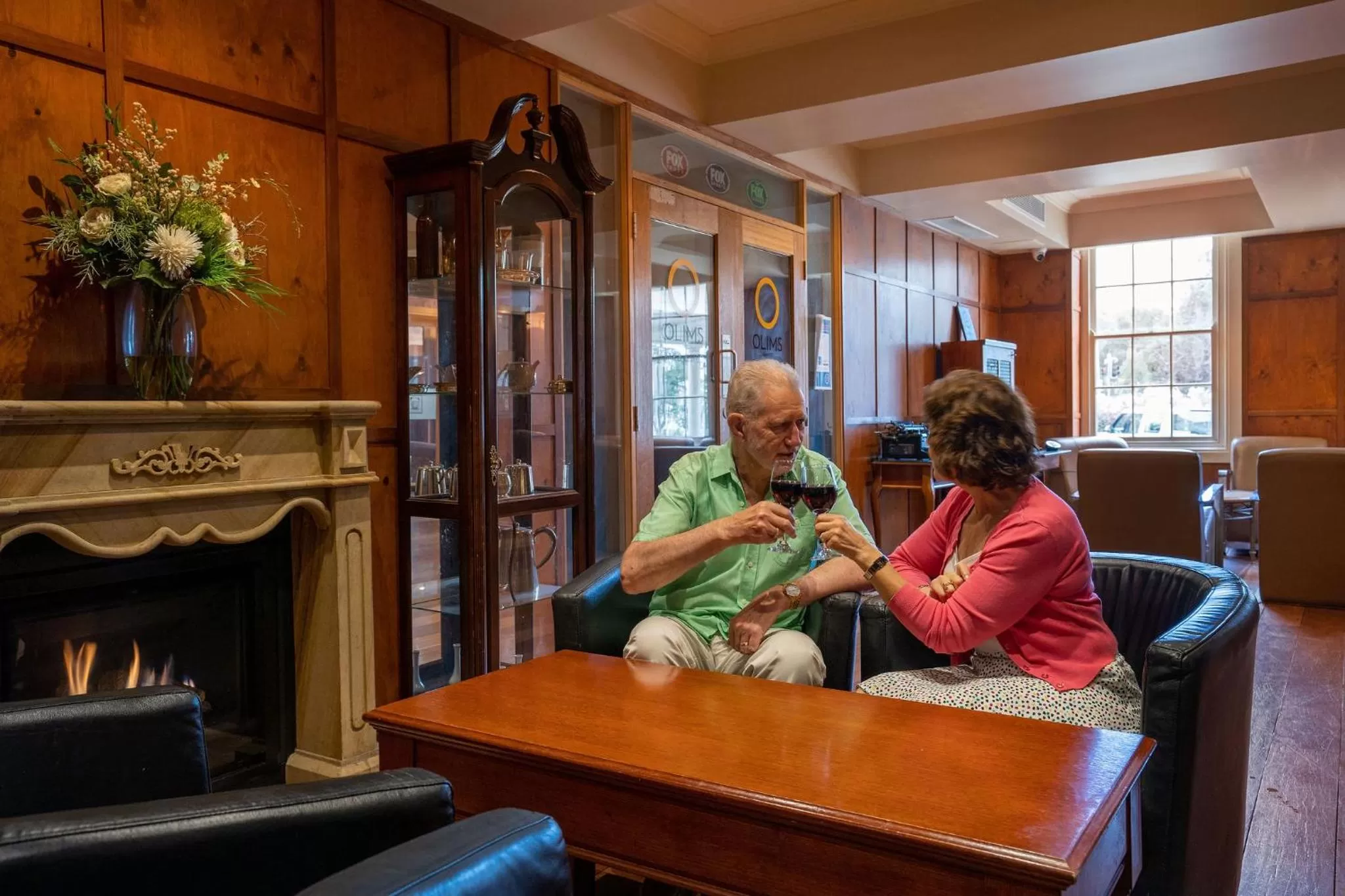 Lounge or bar in Mercure Canberra