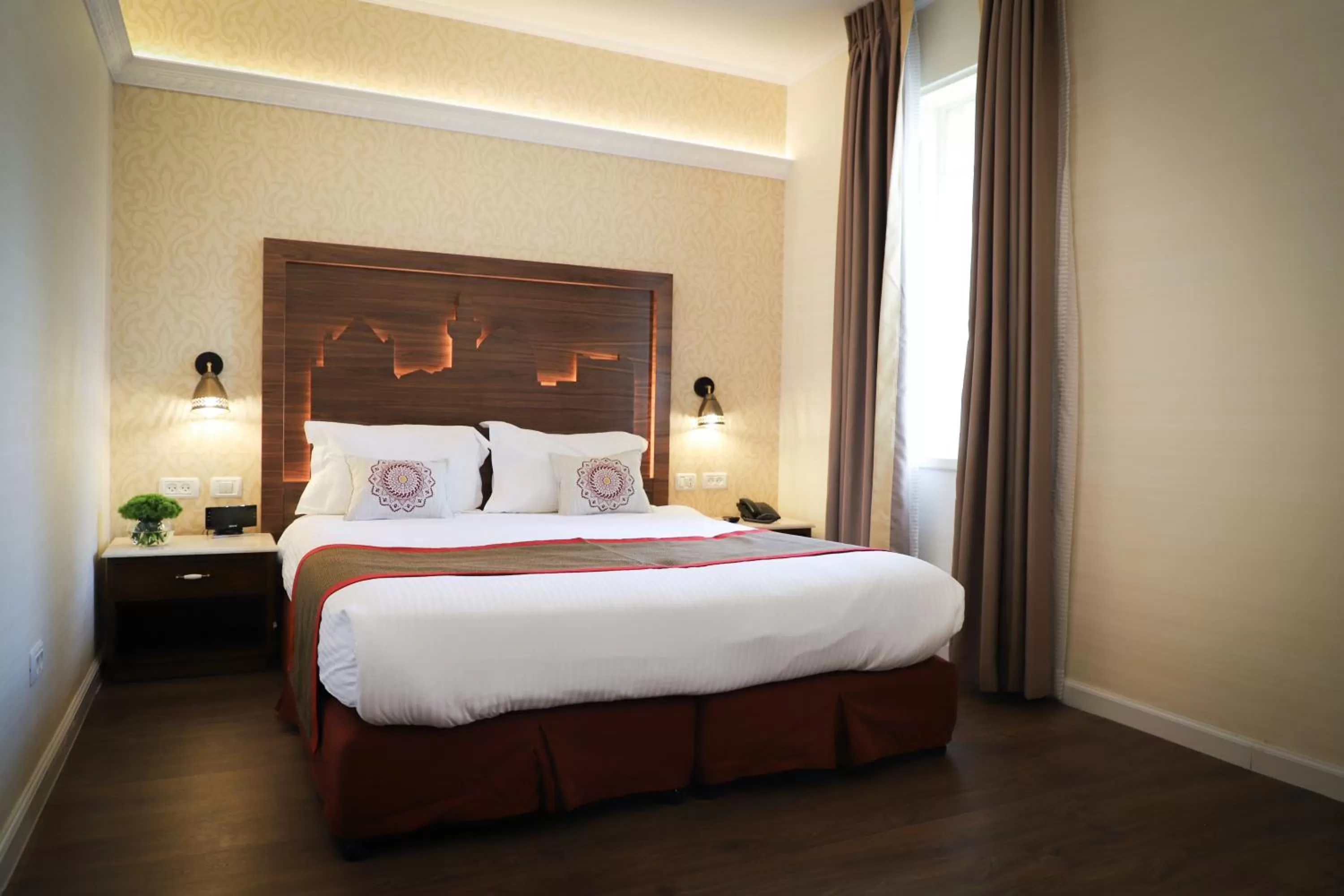 Bed in YMCA Three Arches Hotel