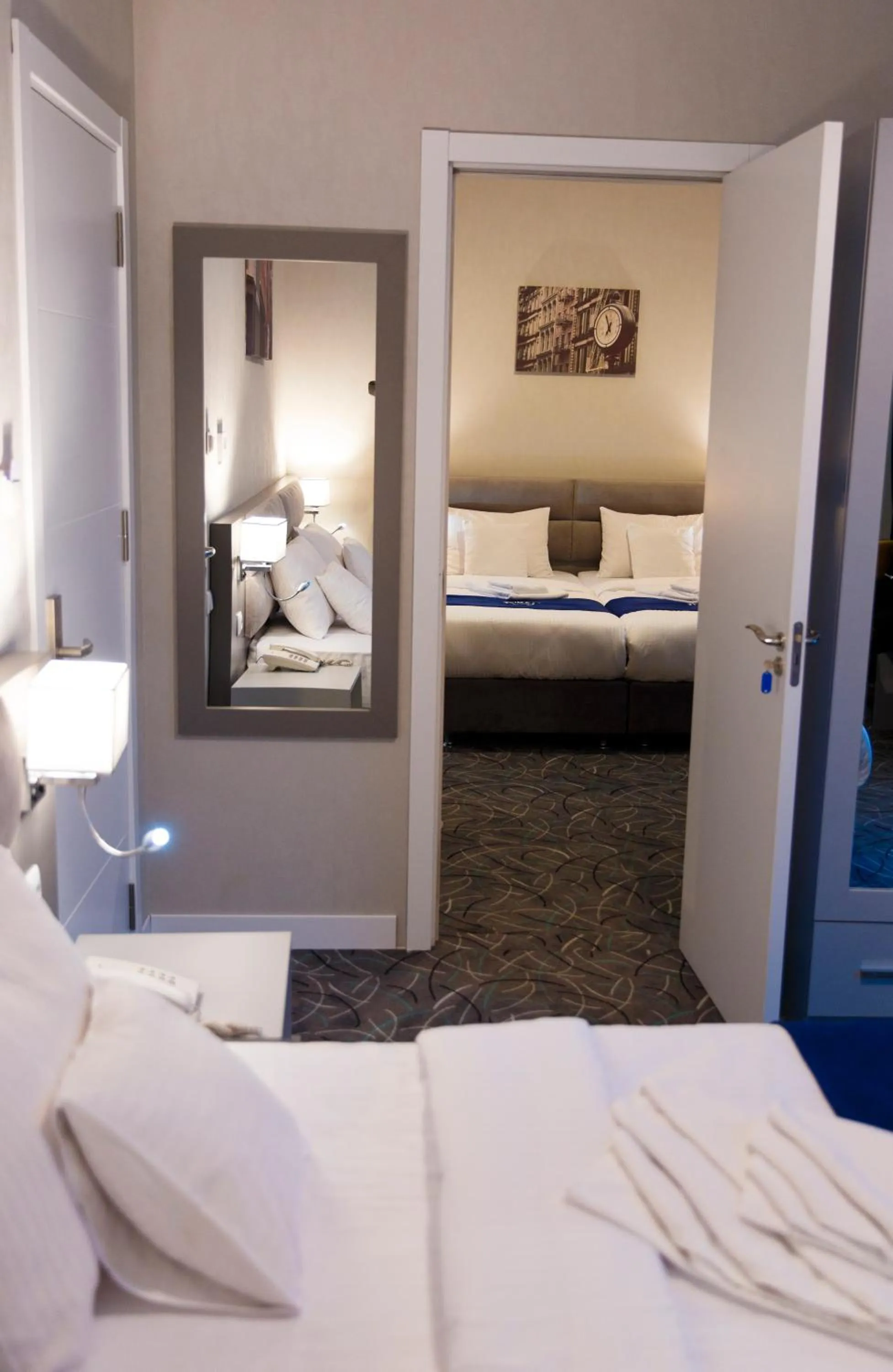 Restaurant/places to eat in Tribeca Hotel