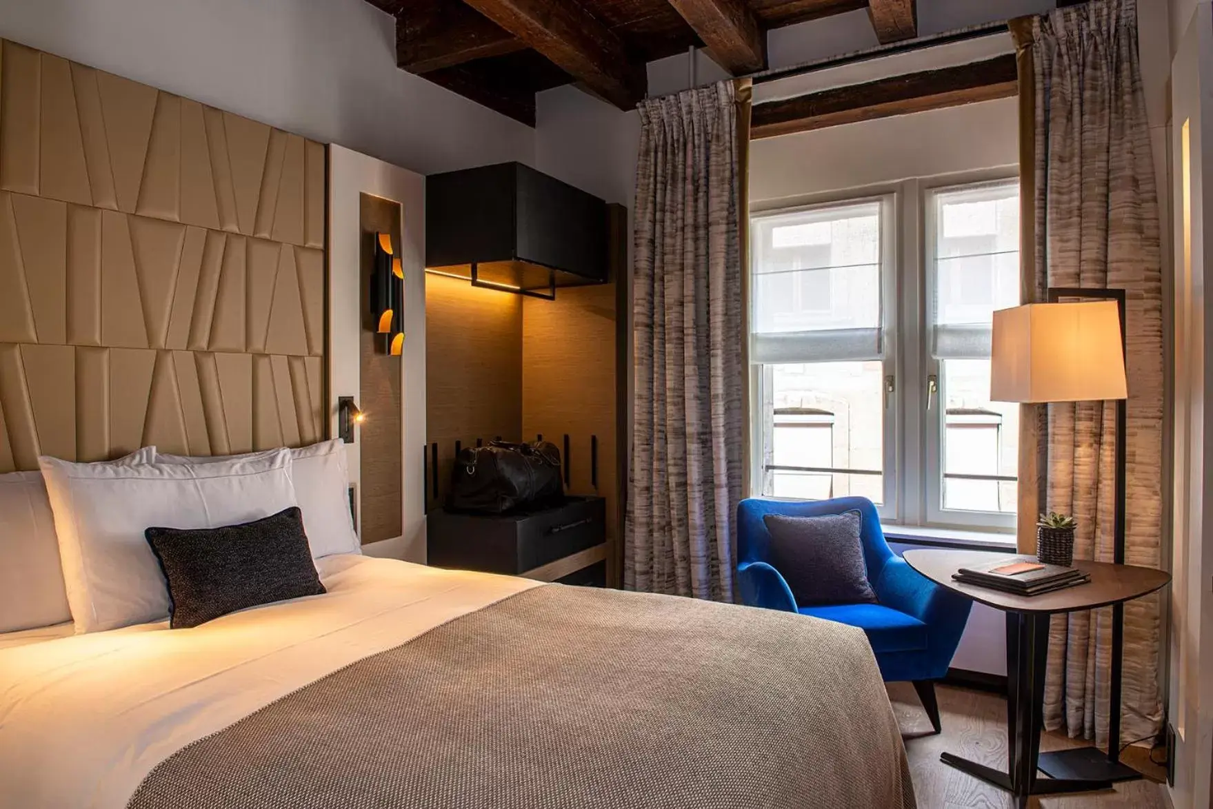 Superior Room in Hôtel Les Armures Superior Room in Hôtel Les Armures