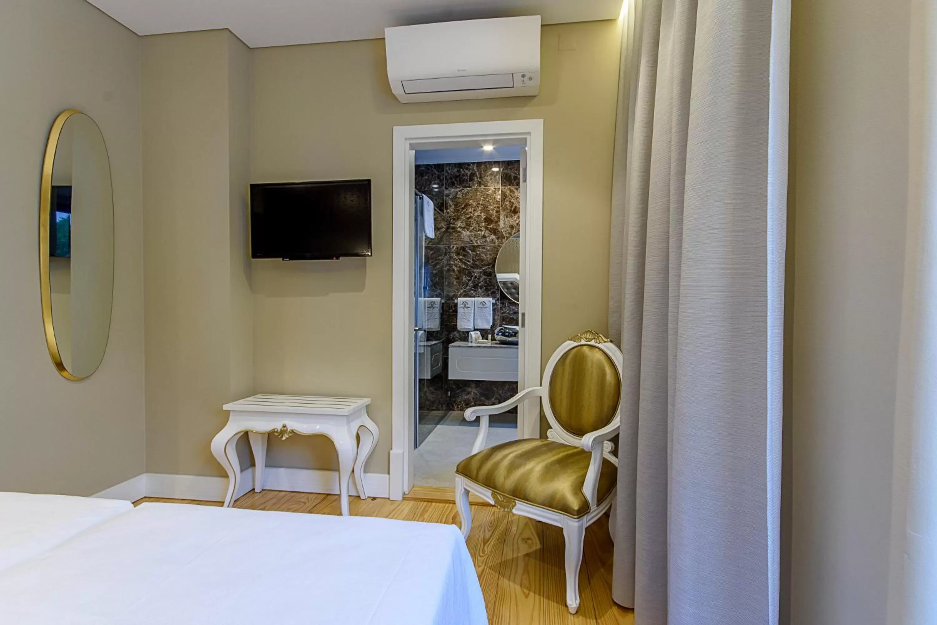 Bedroom, Bed in Villa Mariazinha Charming Hotel