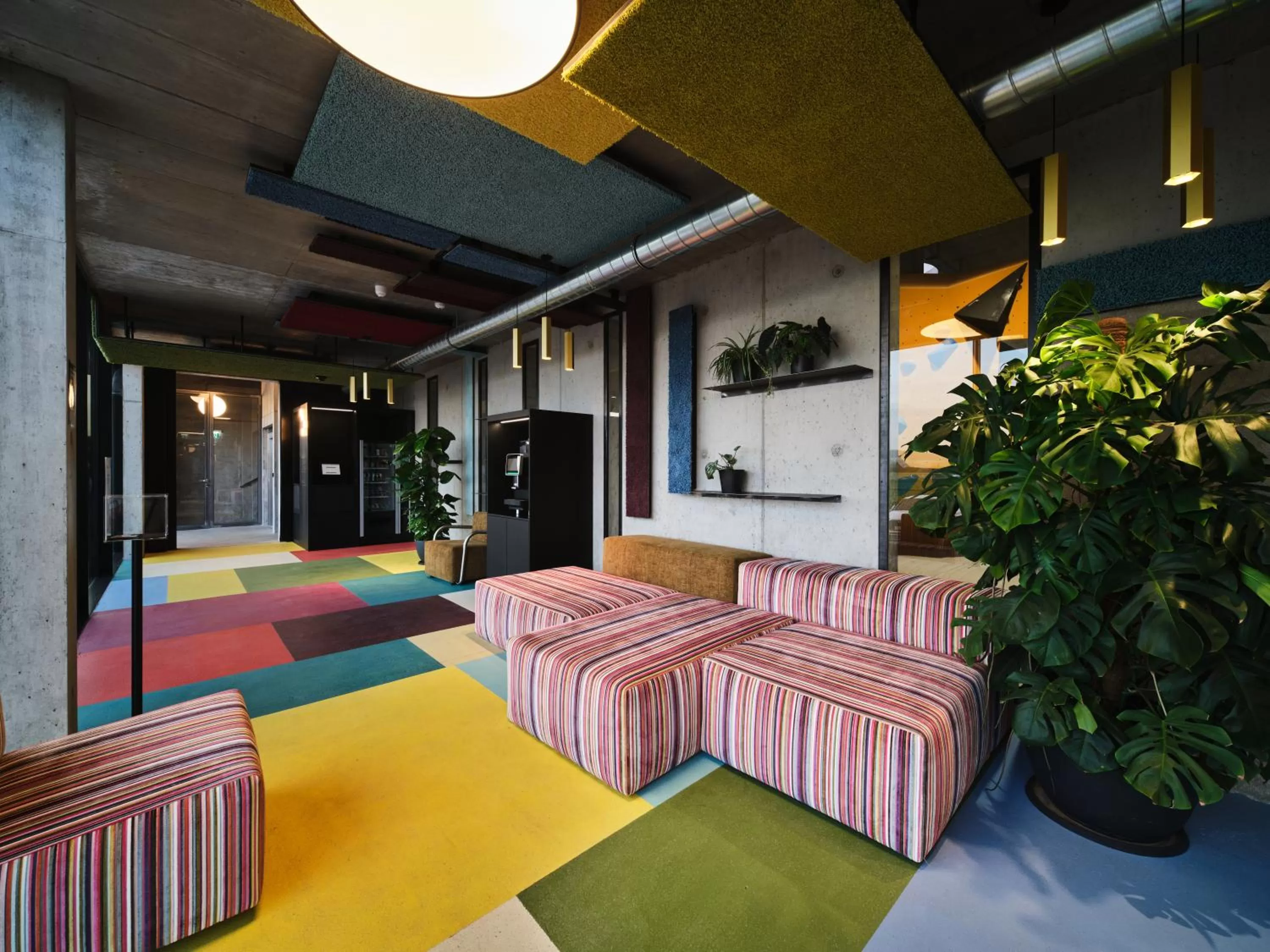 Facade/entrance in Boulderbar Hotel Self-Check in