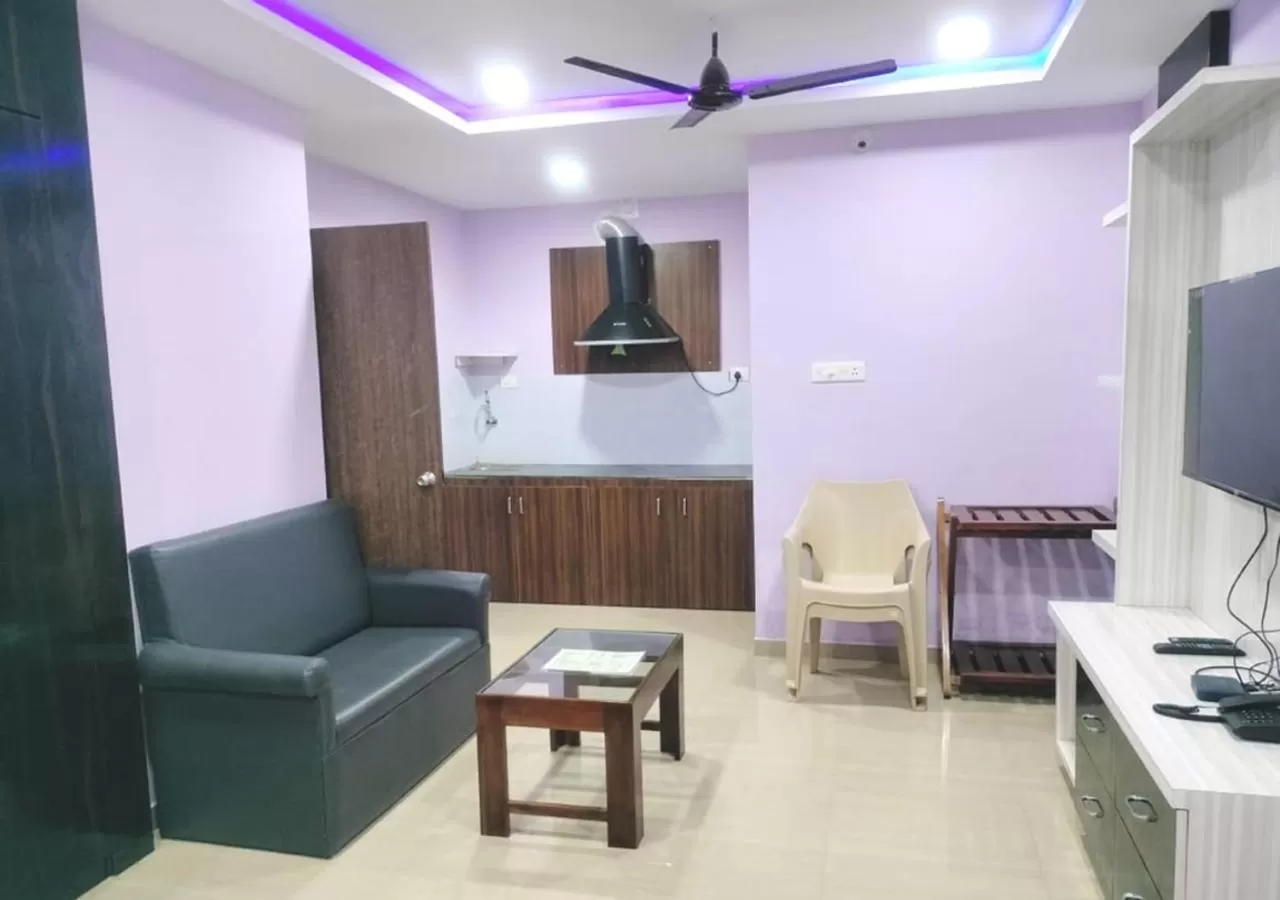 Living room in HOTEL PURI GREENS