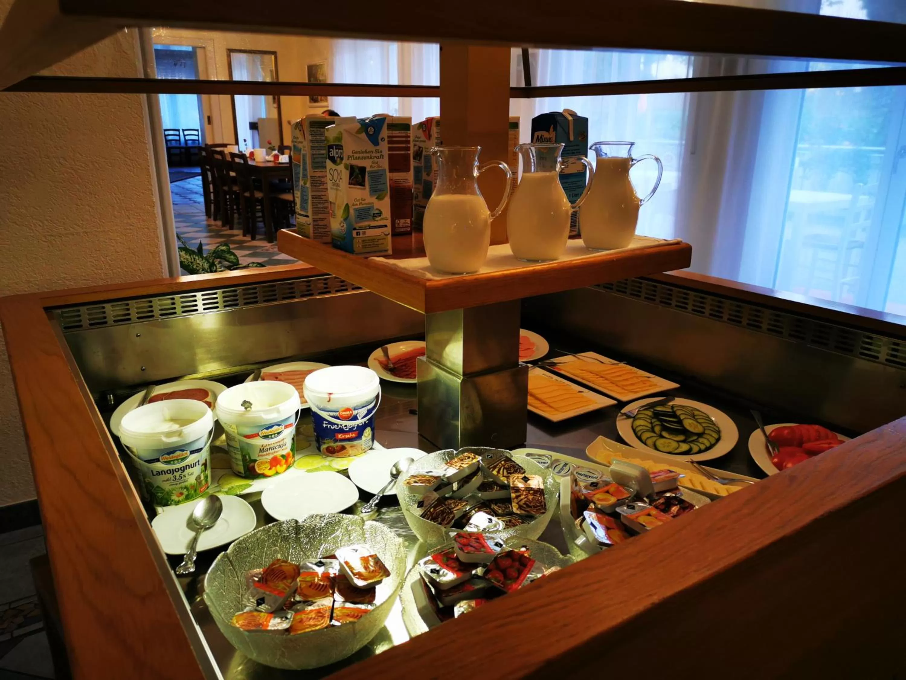 Continental breakfast, Restaurant/Places to Eat in Pension Mozart