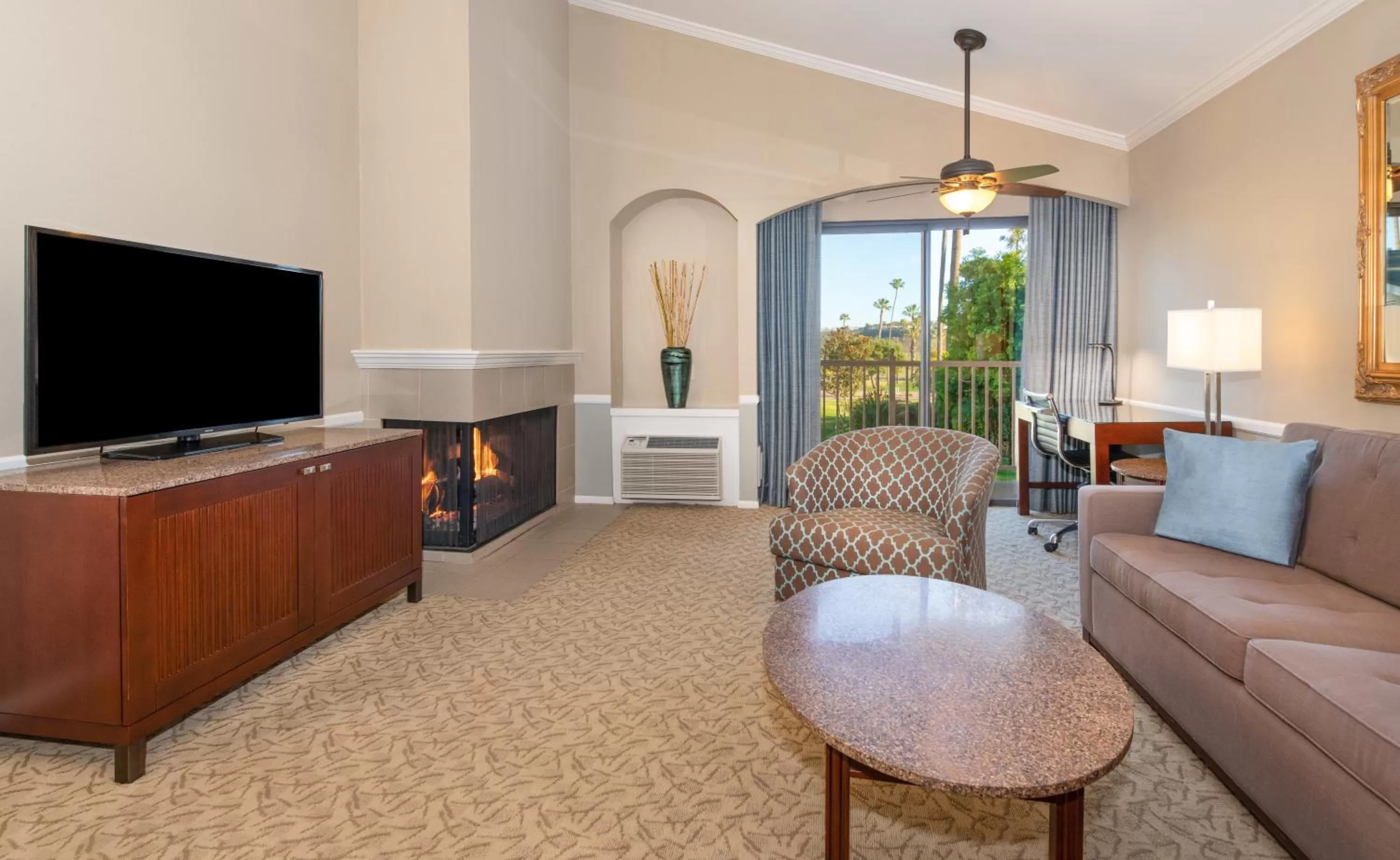 Queen Suite in Morgan Run Resort