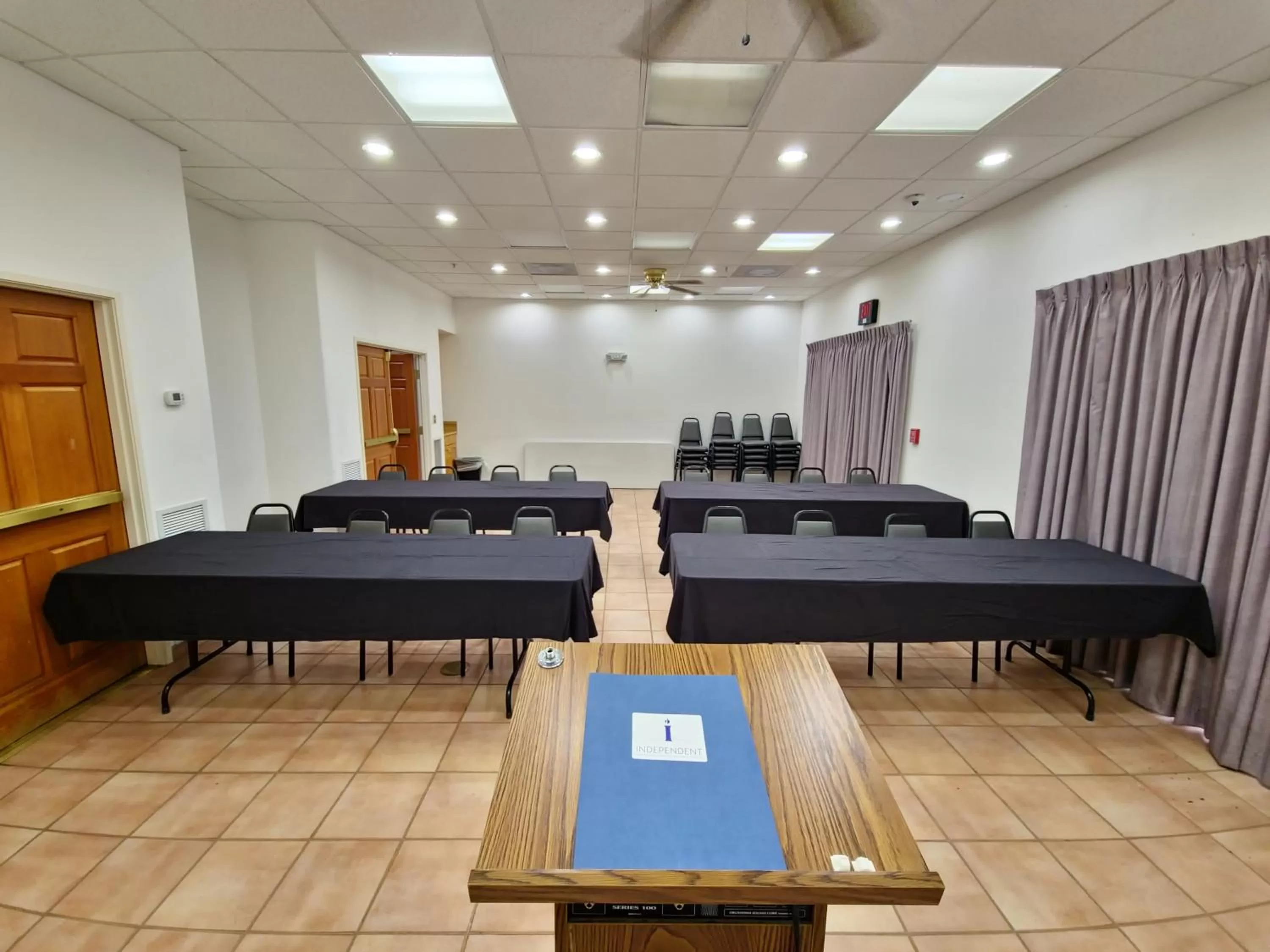 Business facilities in Los Viajeros Inn