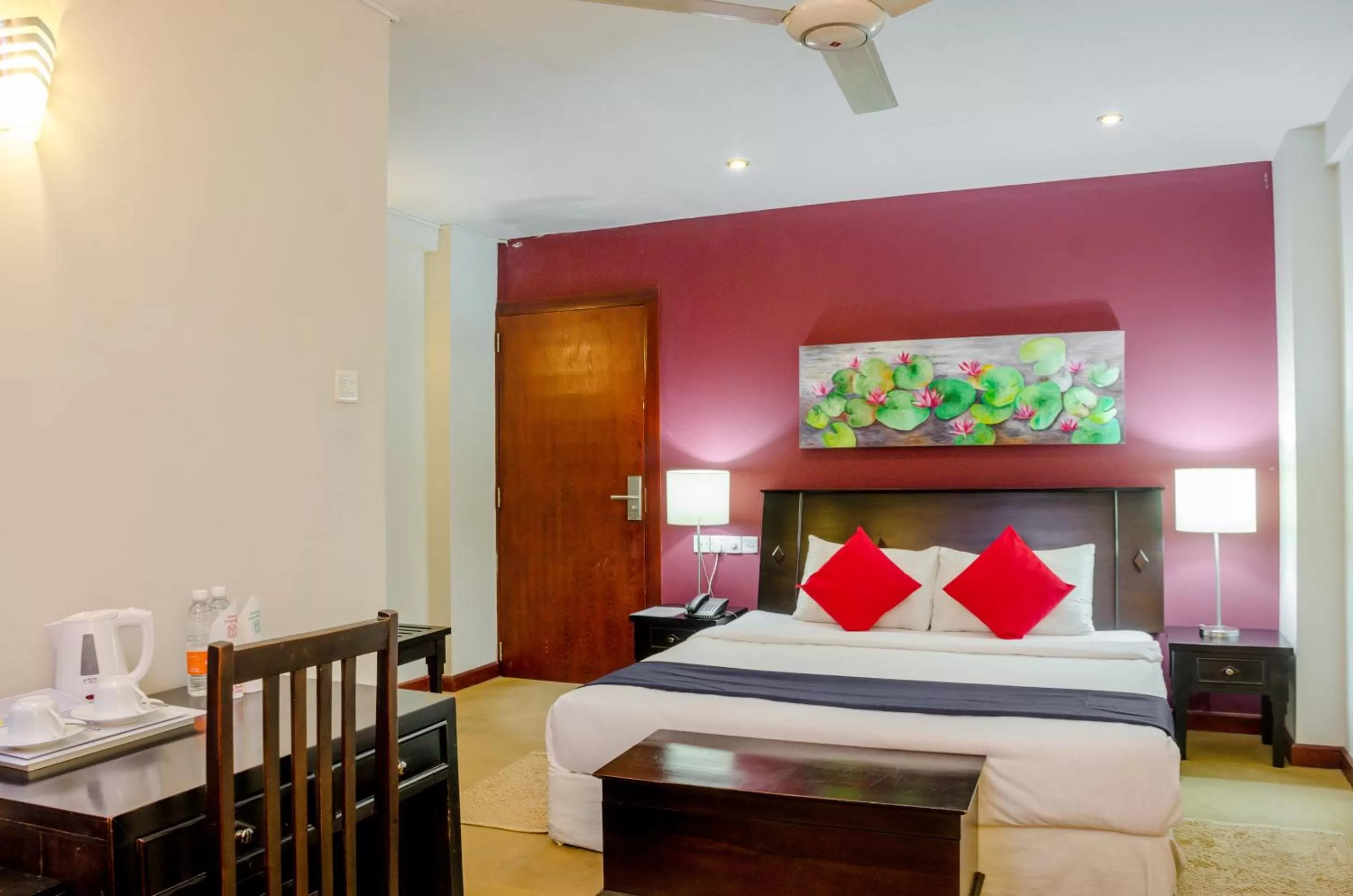 Bedroom, Bed in Opulent River Face Hotel