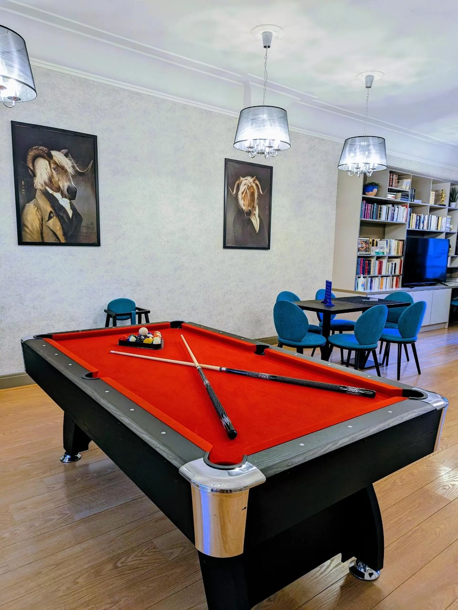 Billiard in HOTEL ARVERNA VICHY - ClT'HOTEL