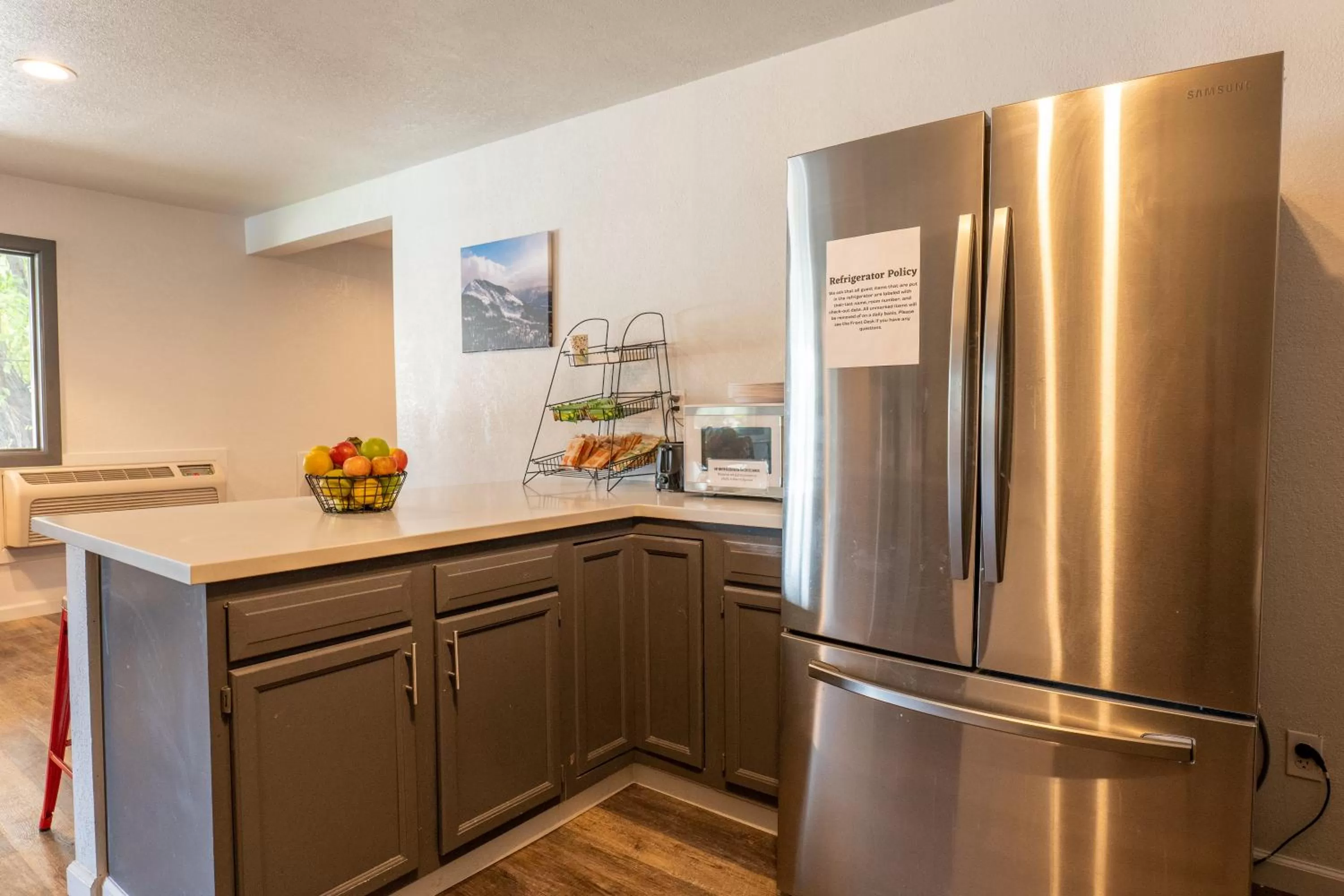 Communal kitchen in The Junction Hotel and Hostel