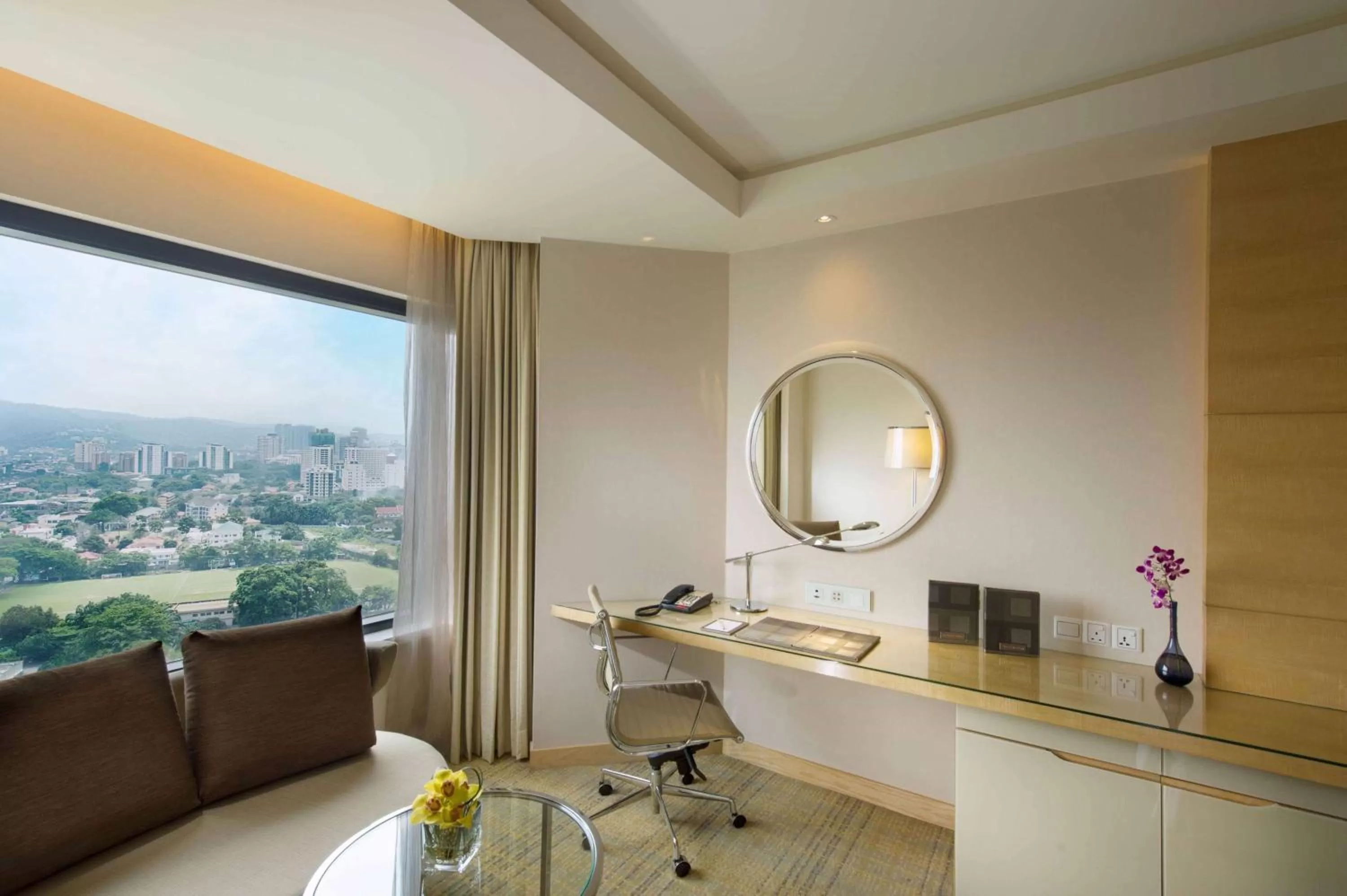 Executive Twin room – Mountain view in DoubleTree By Hilton Kuala Lumpur