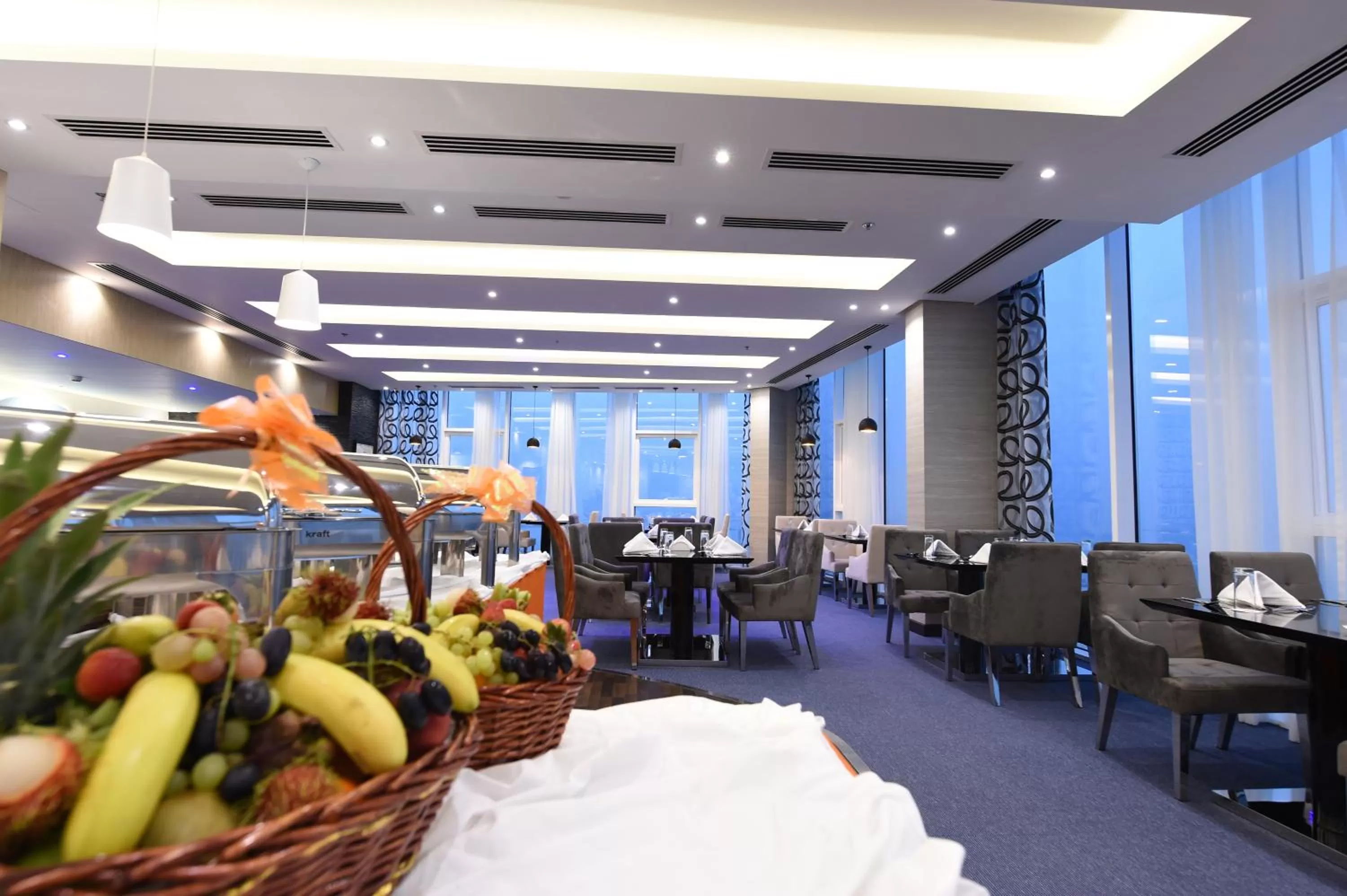 Restaurant/places to eat in Orange Suites Hotel
