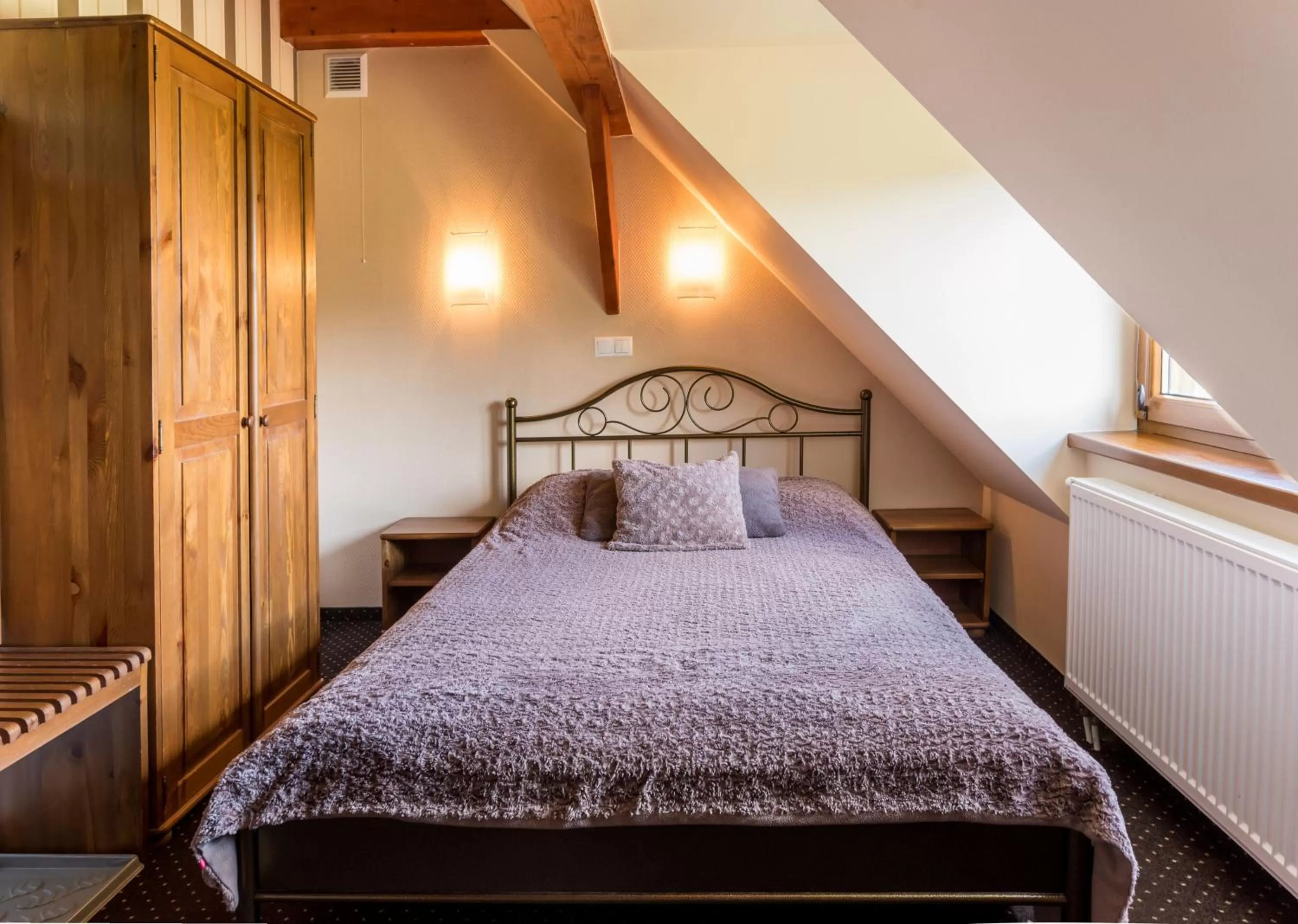 Bed in Hotel Beskidzki Raj Medical SPA