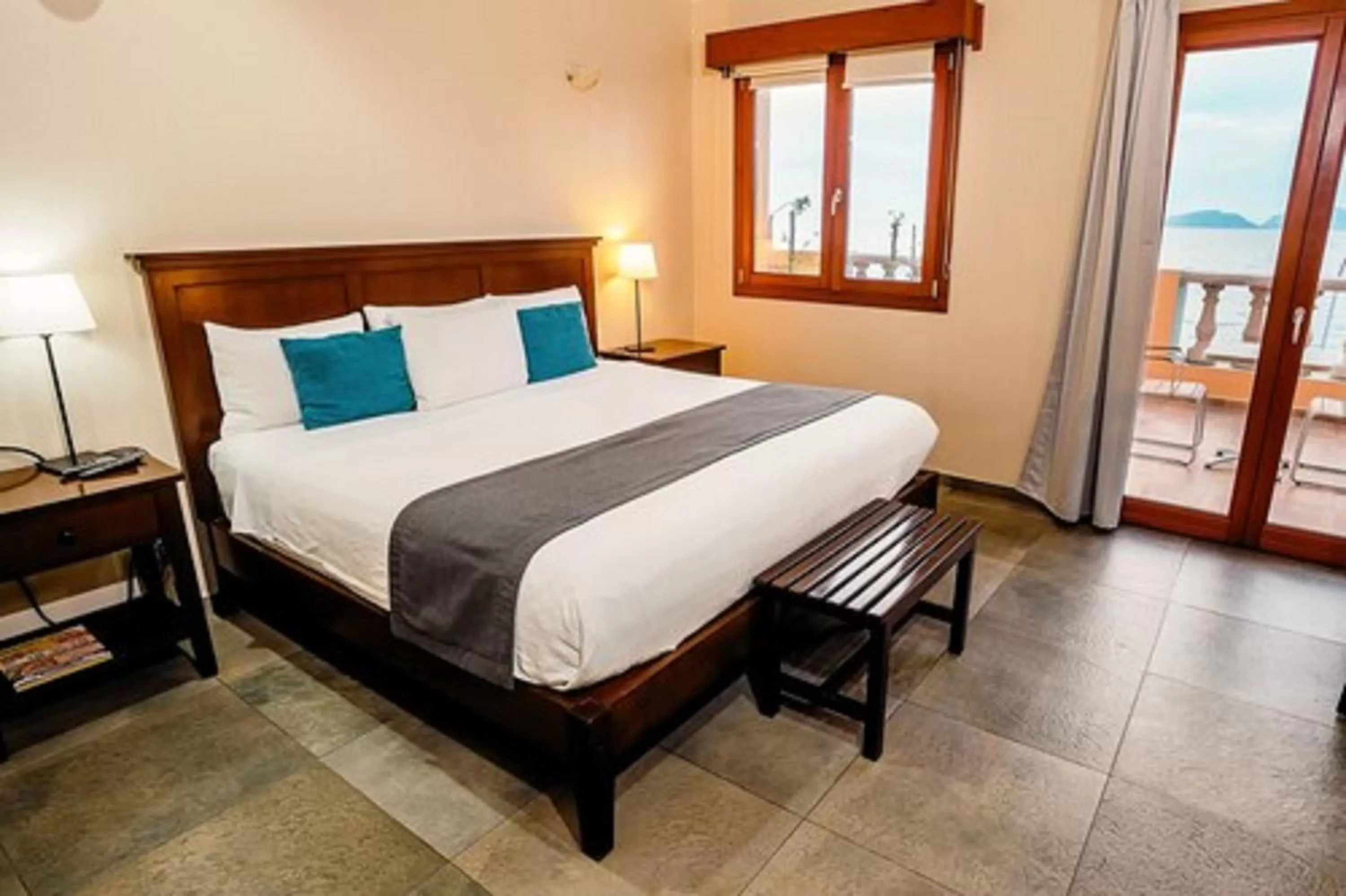 King Room with Sea View First Floor in Casa Lucila Hotel Boutique