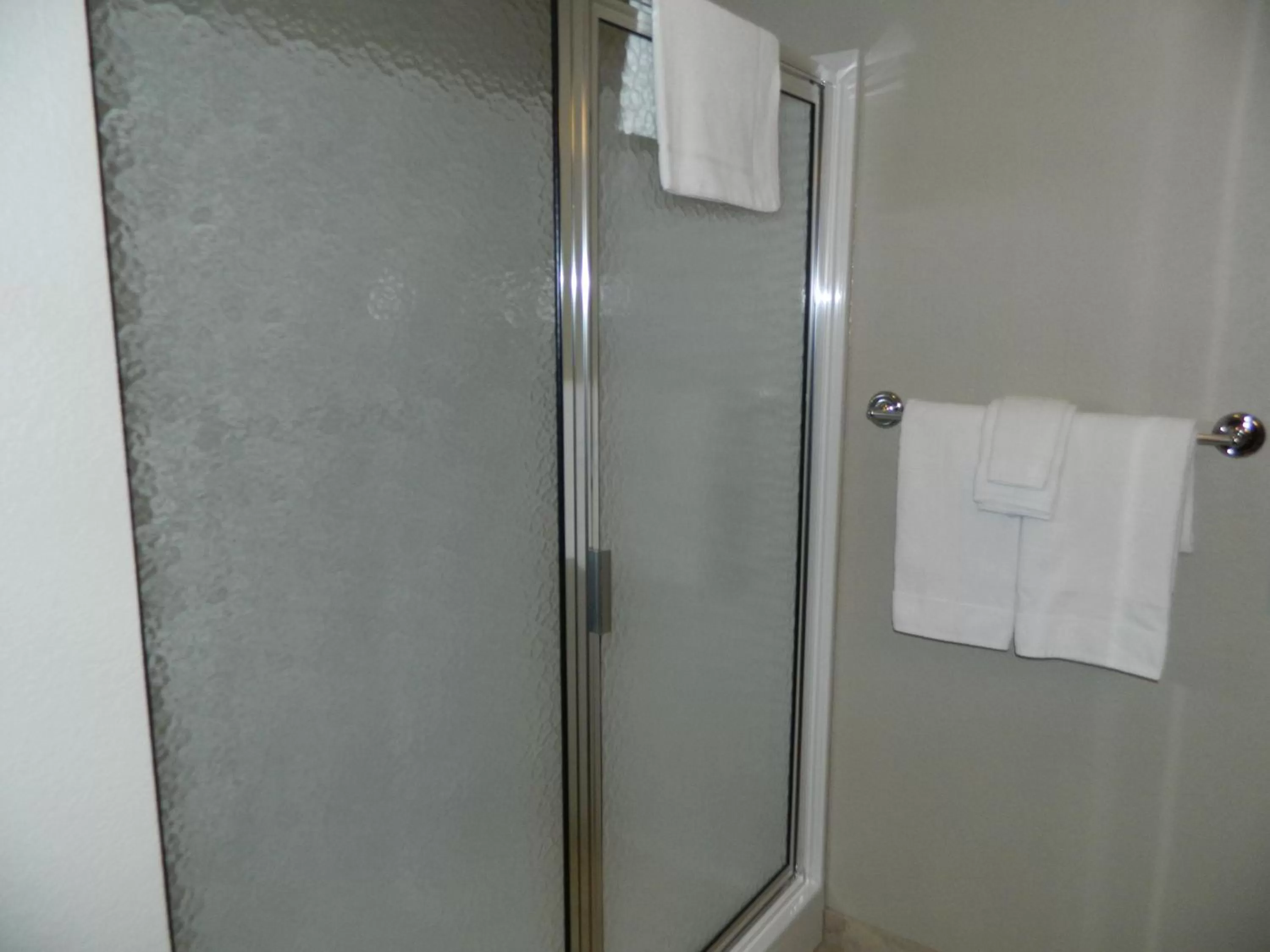 Brookstone Lodge & Suites