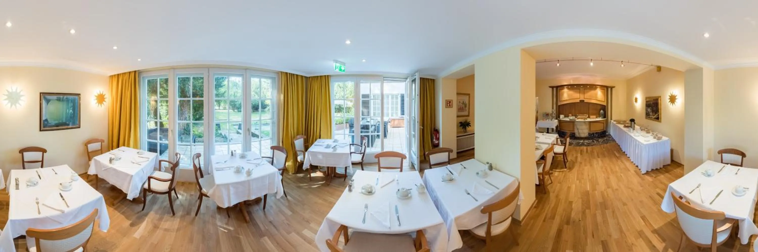 Dining area in Hotel Villa im Park