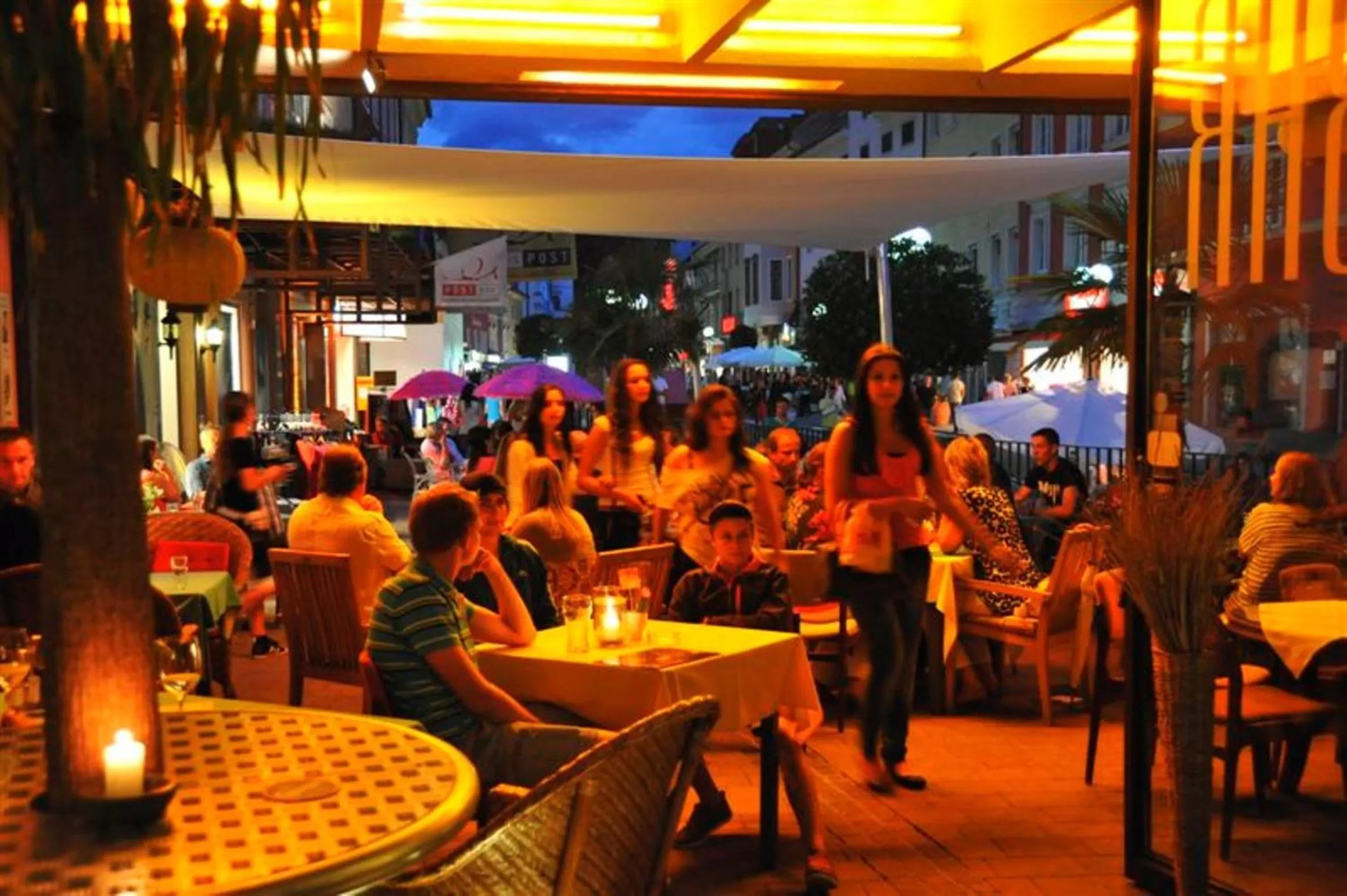 Lounge or bar in Erlebnis Post - Stadthotel mit EigenART