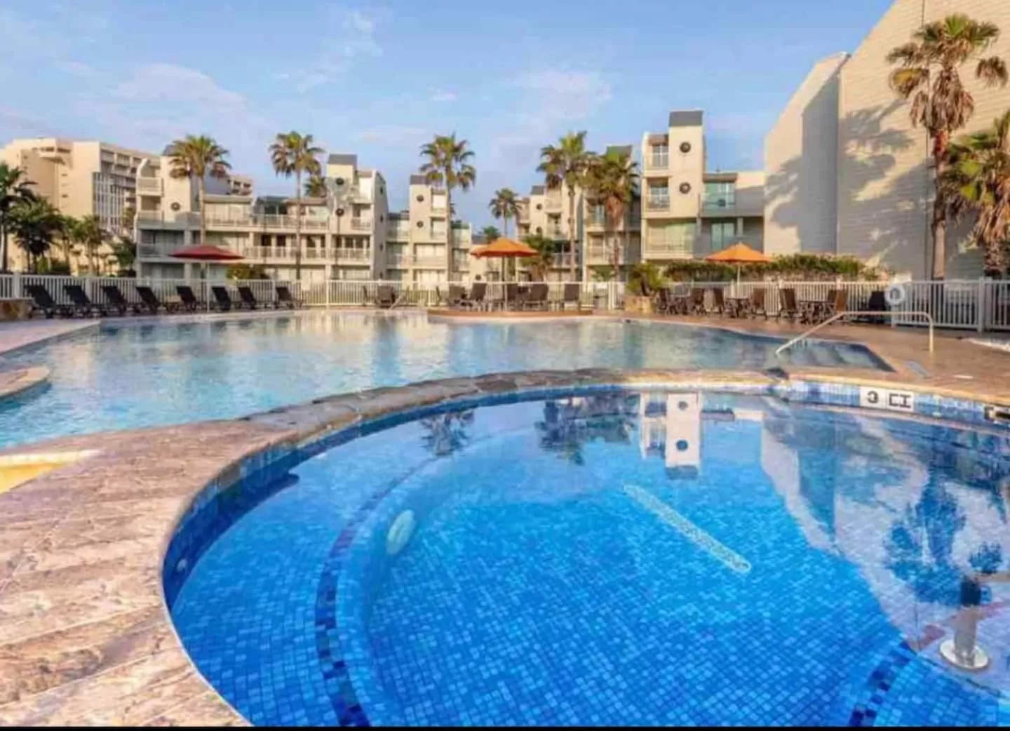 Hot Tub in Bahia Mar Solare Tower 6th floor Bayview Condo 2bd 2ba with Pools