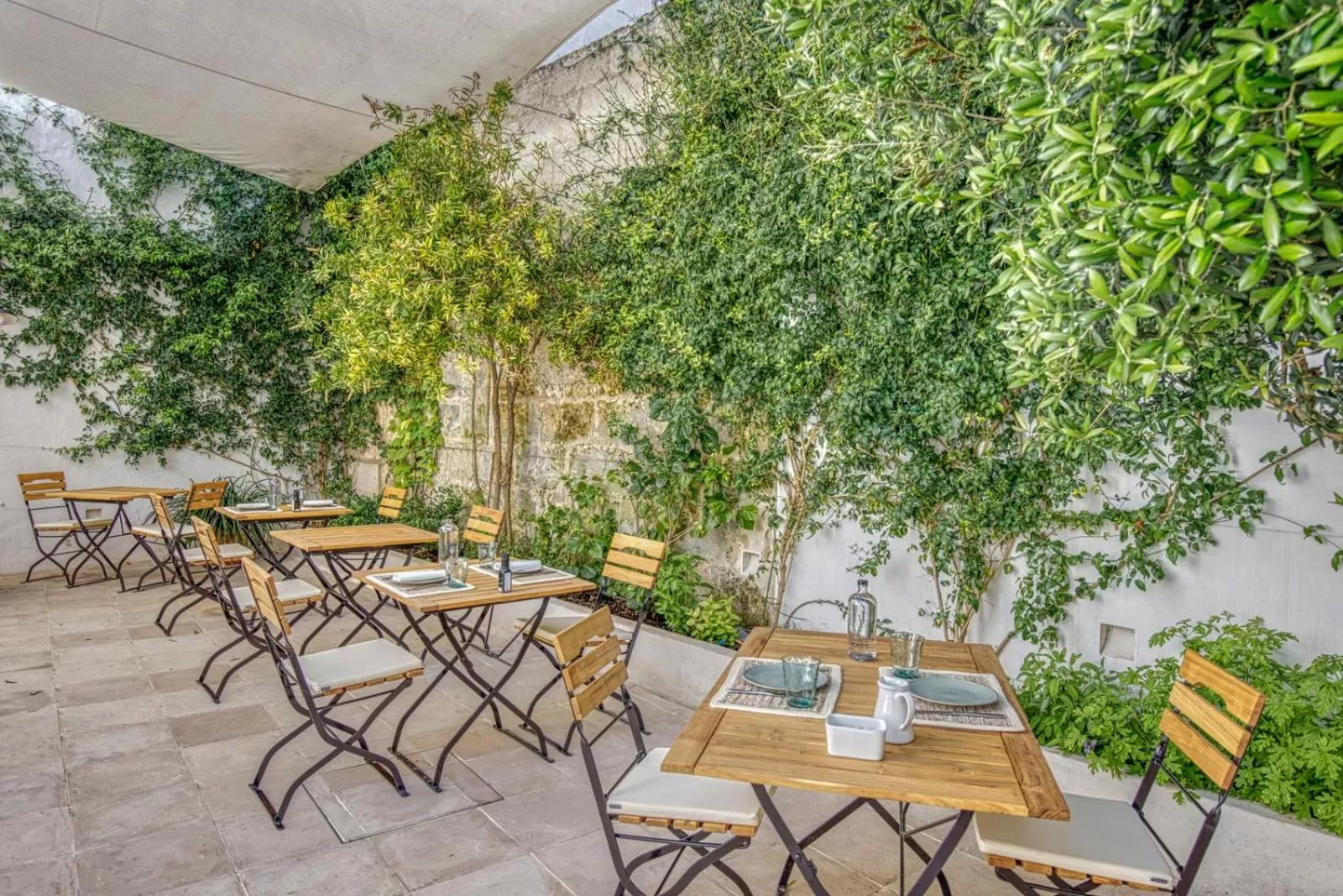 Dining area in Can Alberti 1740 Boutique Hotel