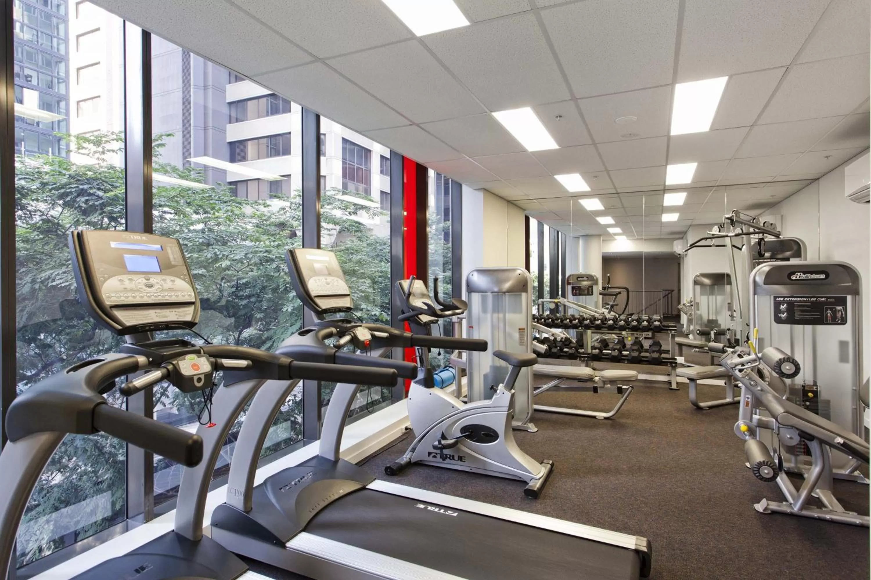 Fitness centre/facilities in Mantra Midtown