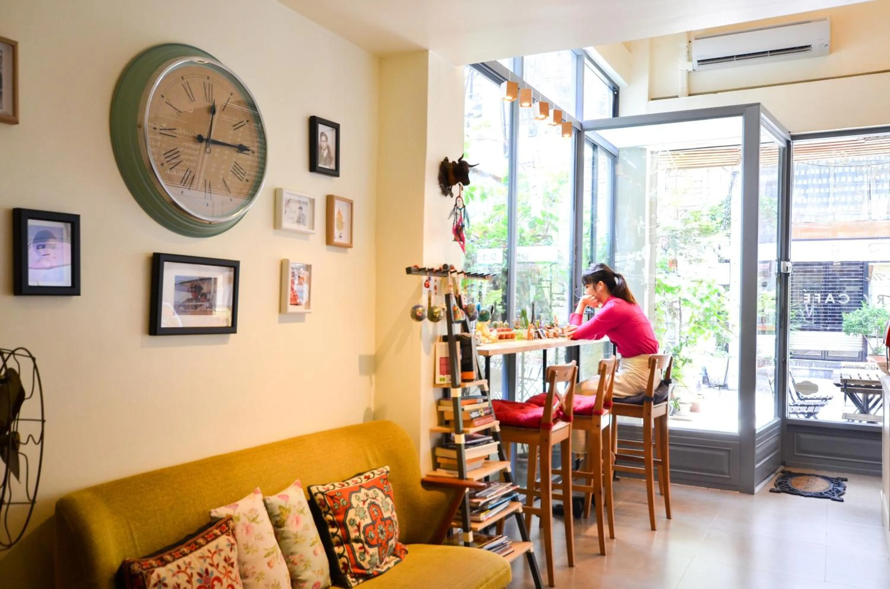 Dining area in Good Day Hostel