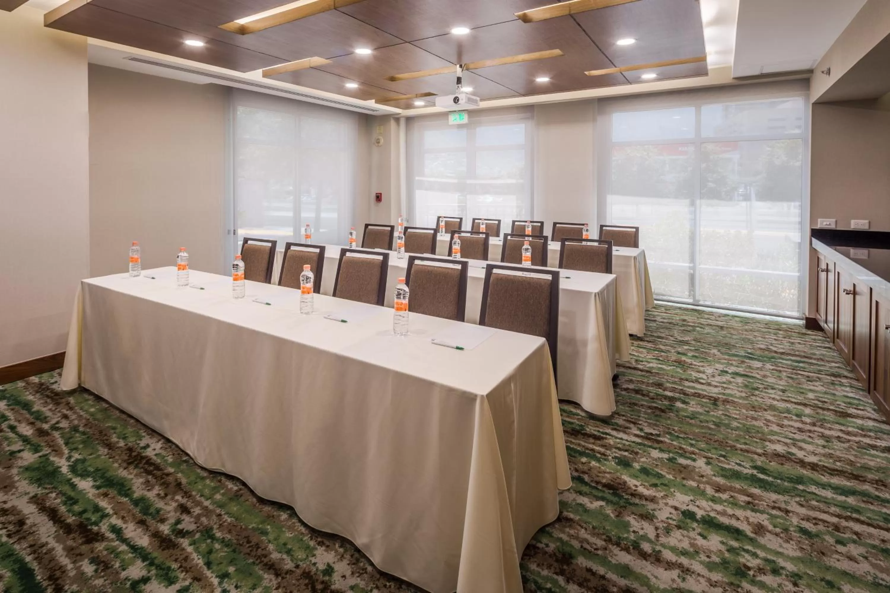 Meeting/conference room in Holiday Inn Monterrey Valle by IHG