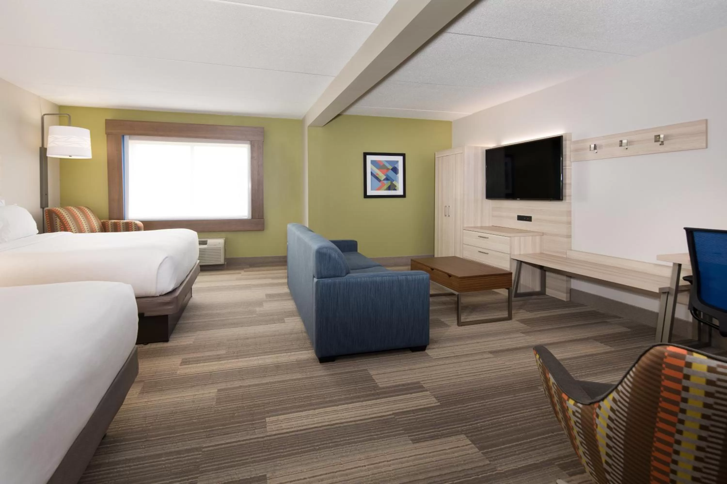 Photo of the whole room, Bed in Holiday Inn Express Louisville Northeast by IHG