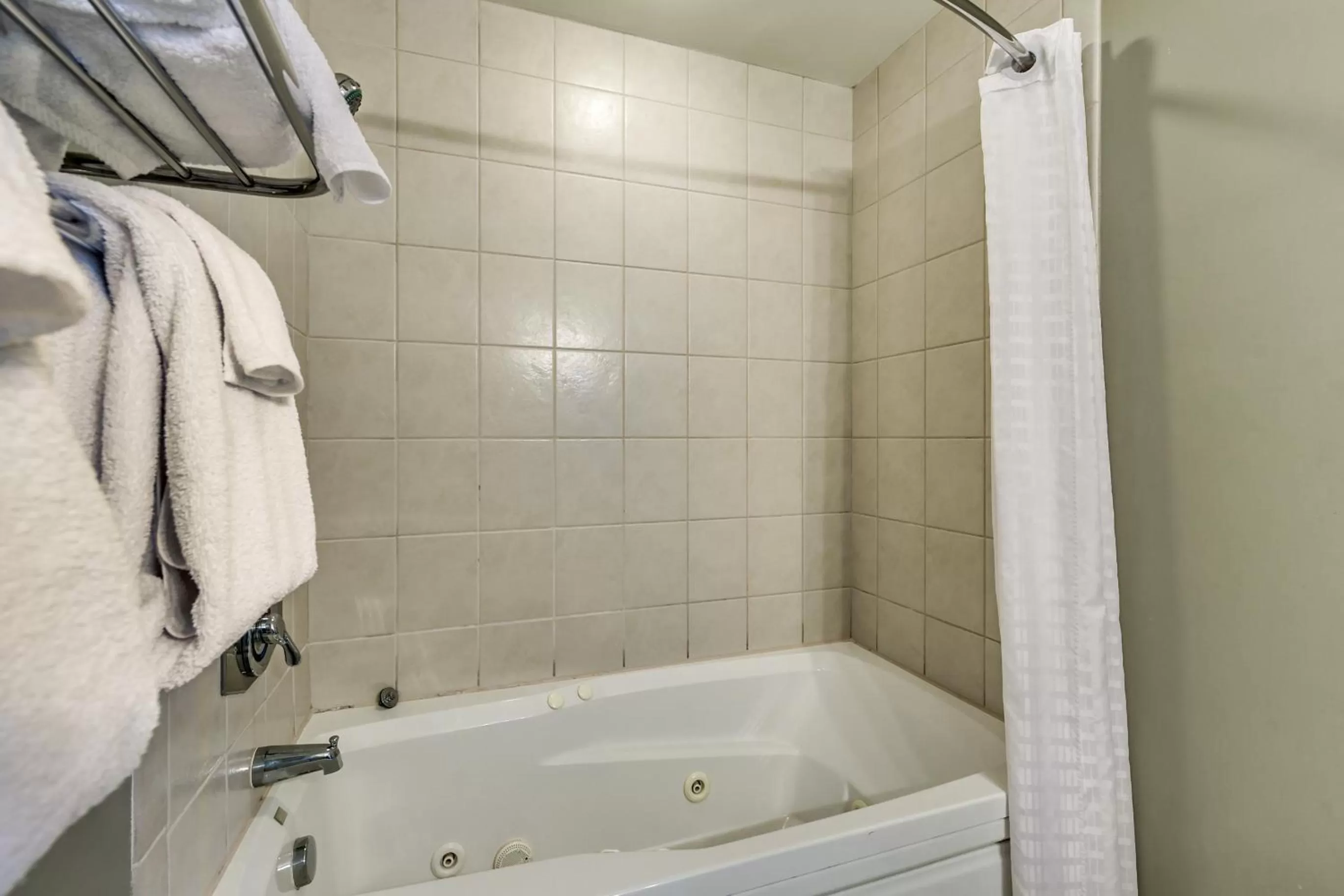 Bath in Oceans One Resort