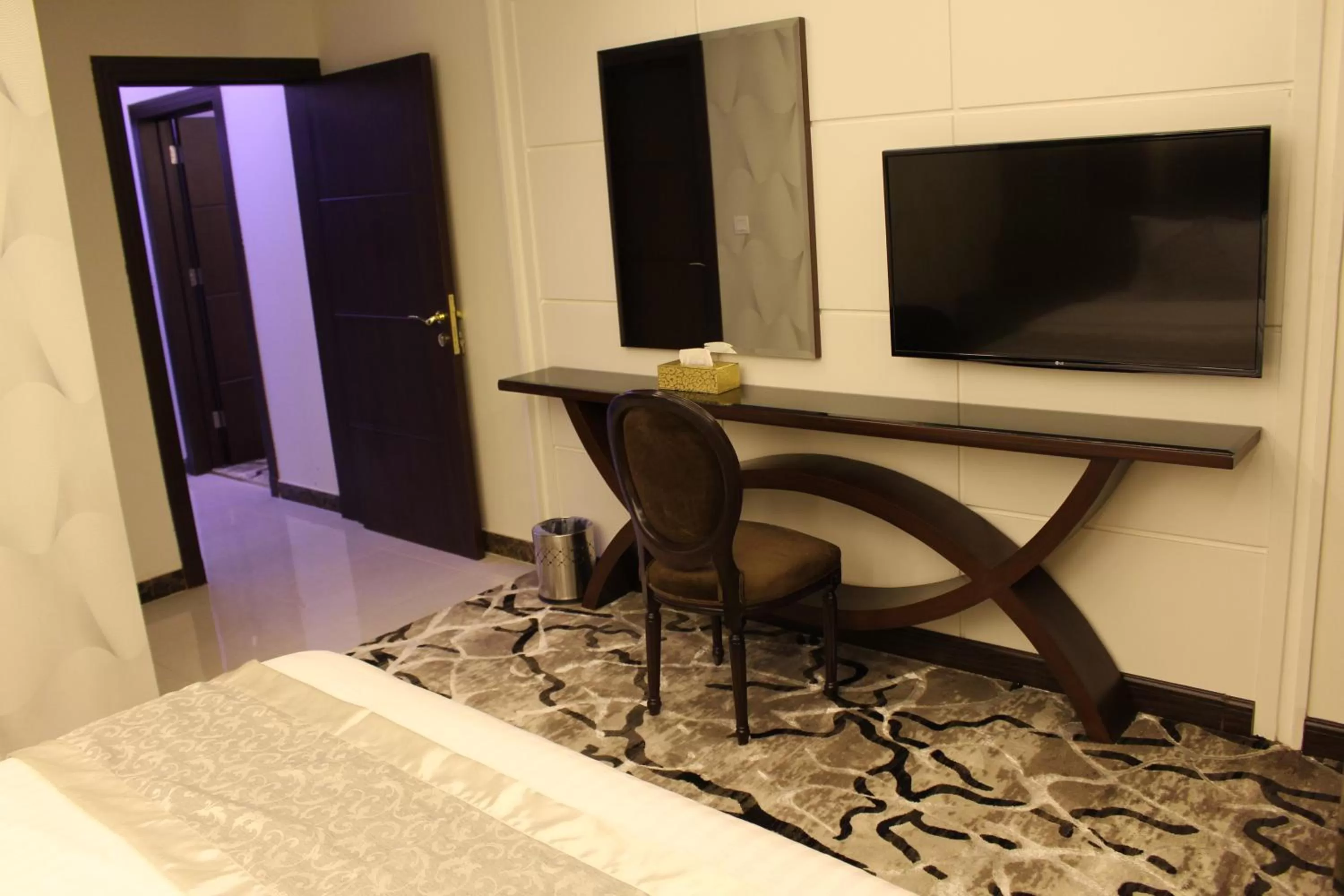 Property building, TV/Entertainment Center in Sama Hotel