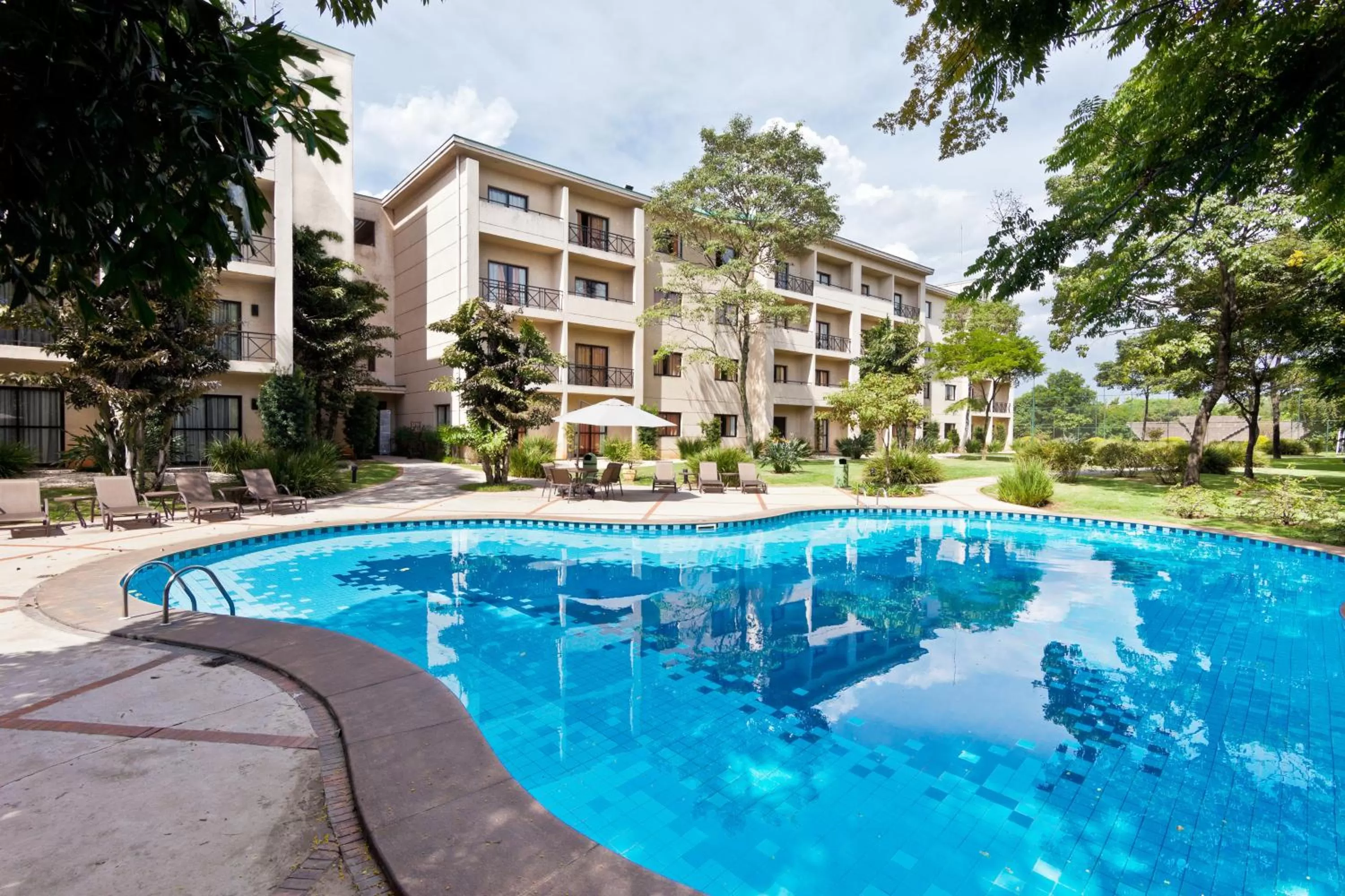 Facade/entrance in Hotel Panamby Guarulhos