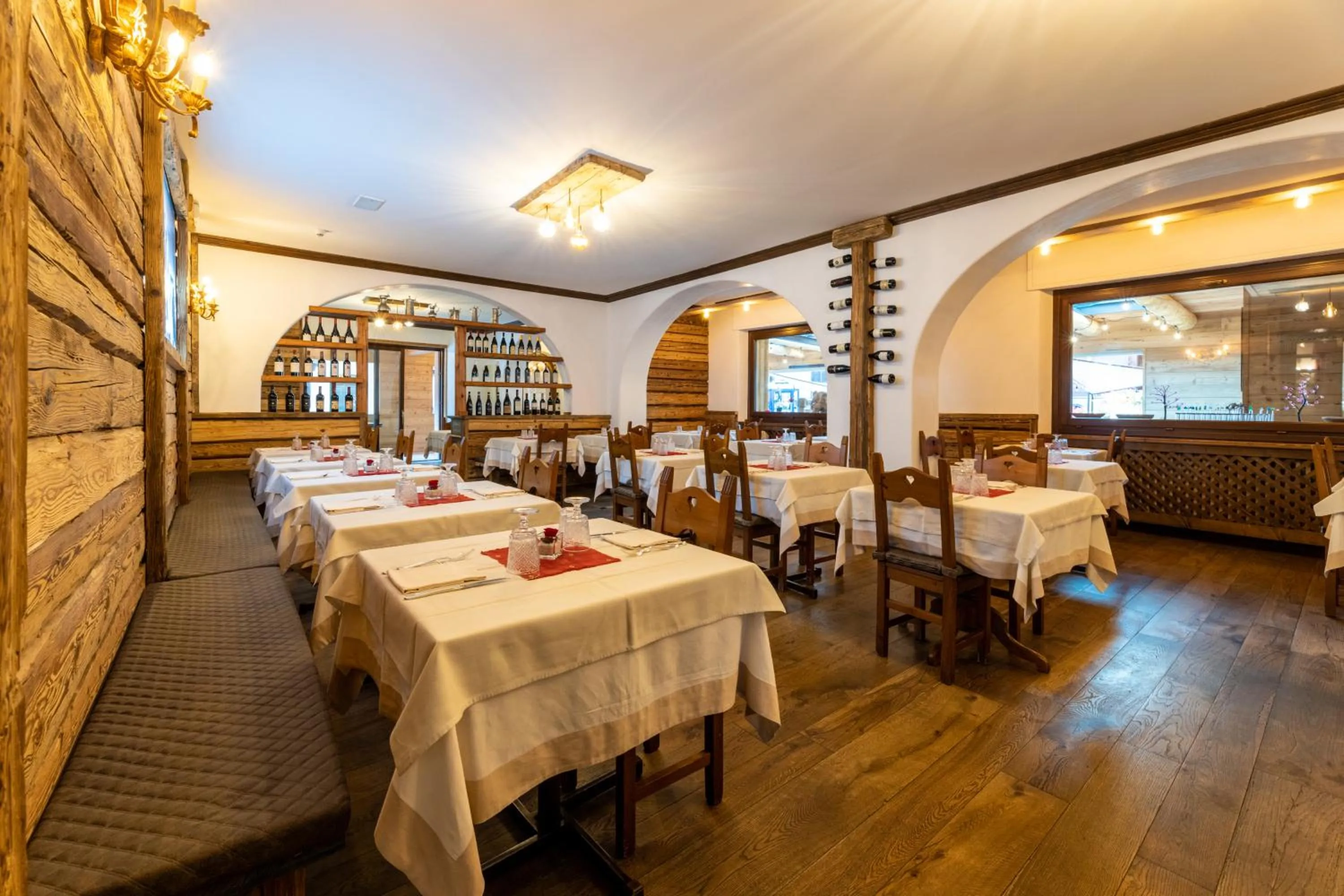 Restaurant/places to eat in Hotel Courmayeur