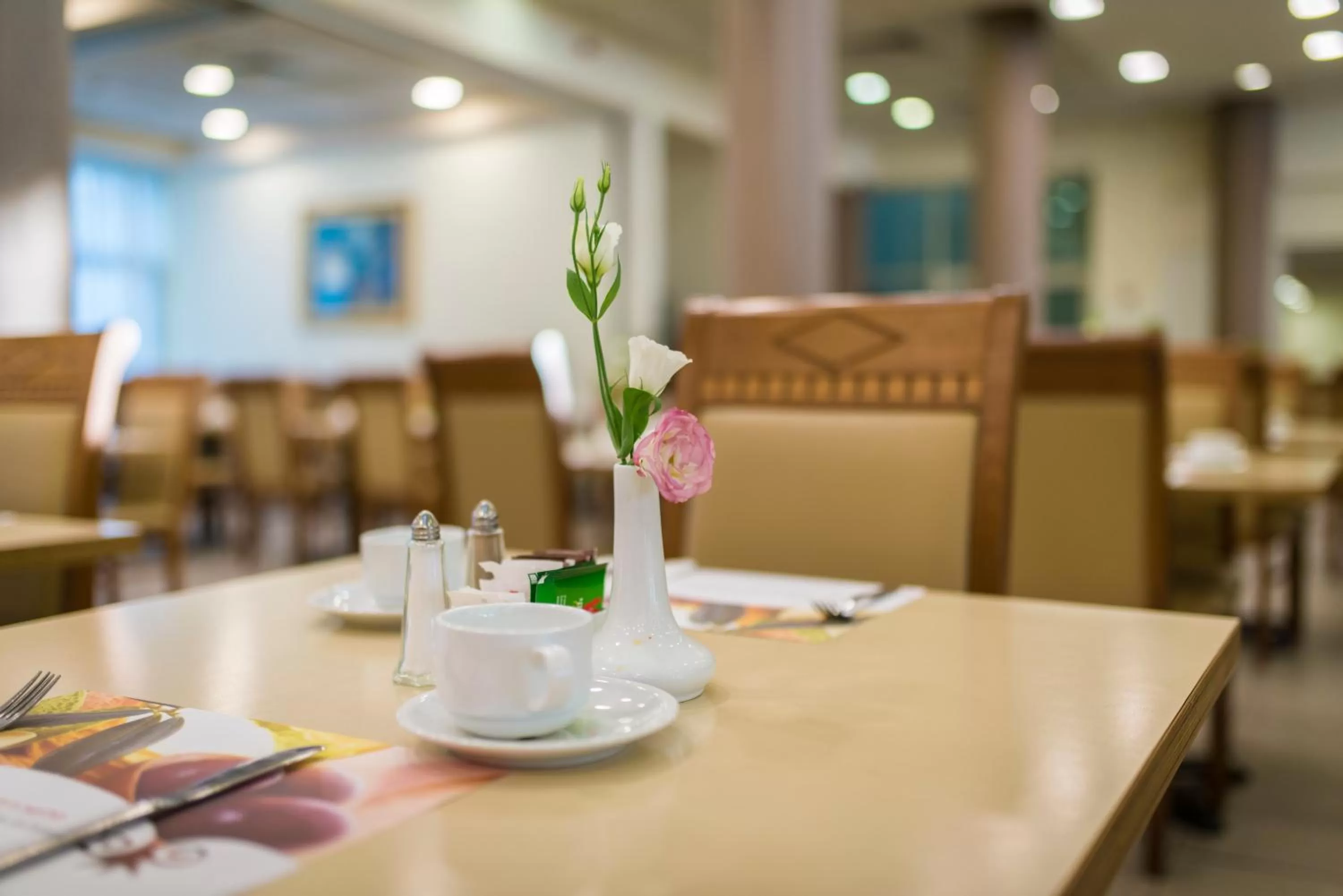 Restaurant/places to eat in Shalom Jerusalem Hotel