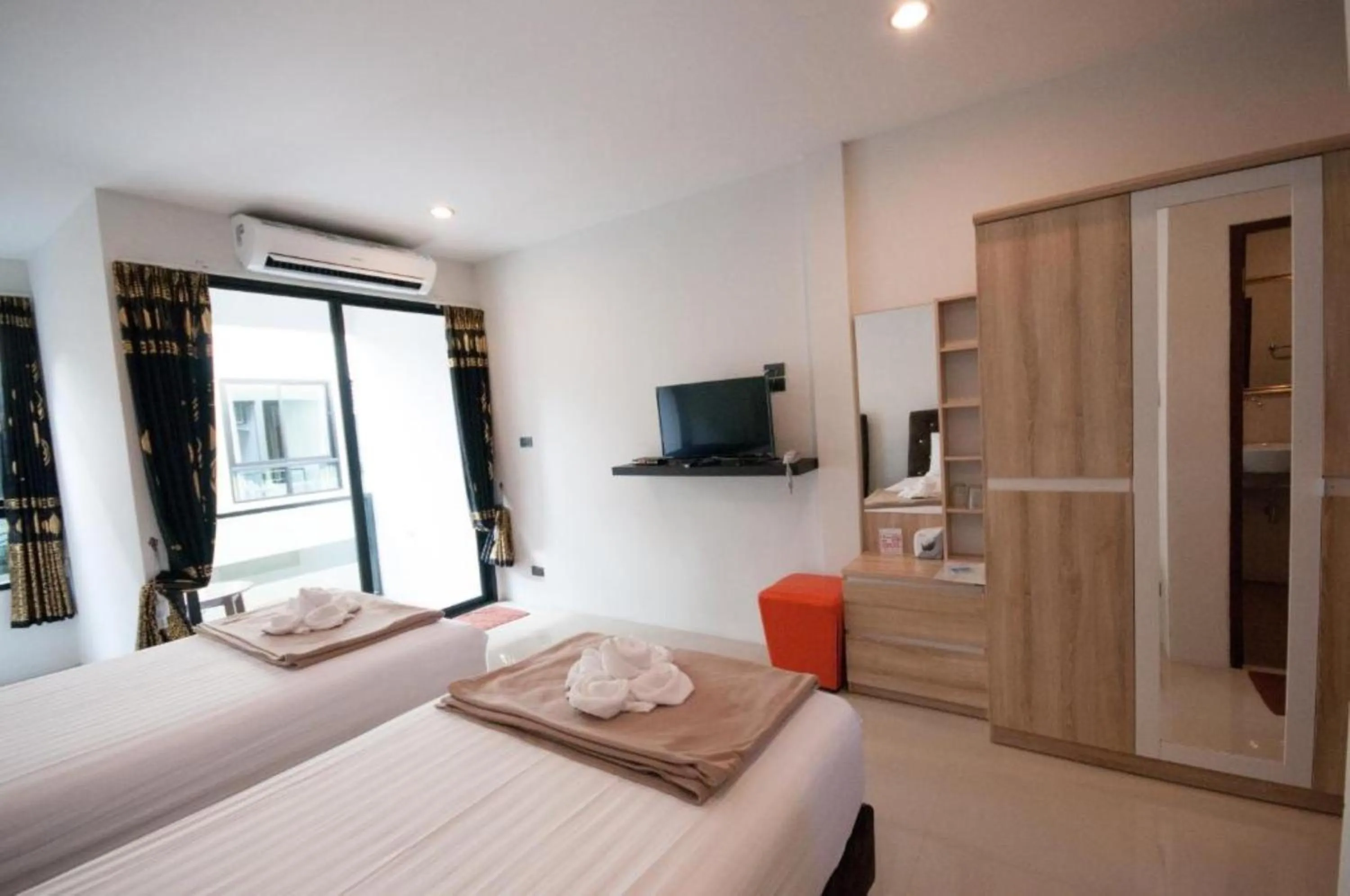 Photo of the whole room, Bed in The Pool Resort