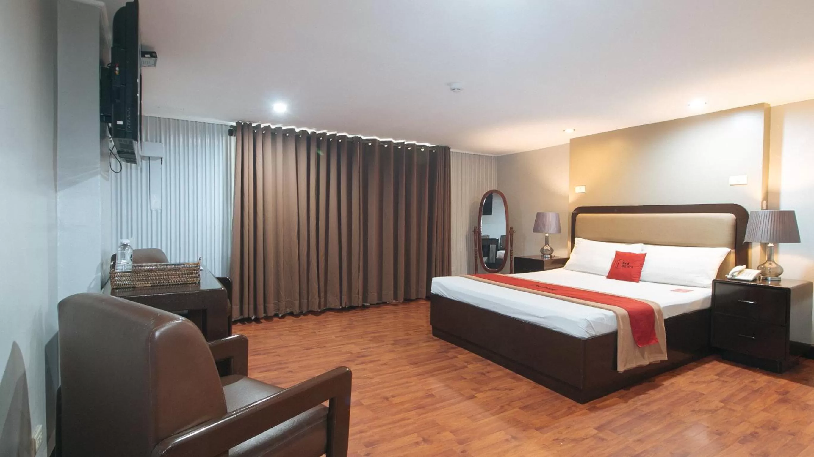 Deluxe Room in Arzo Hotel Manila