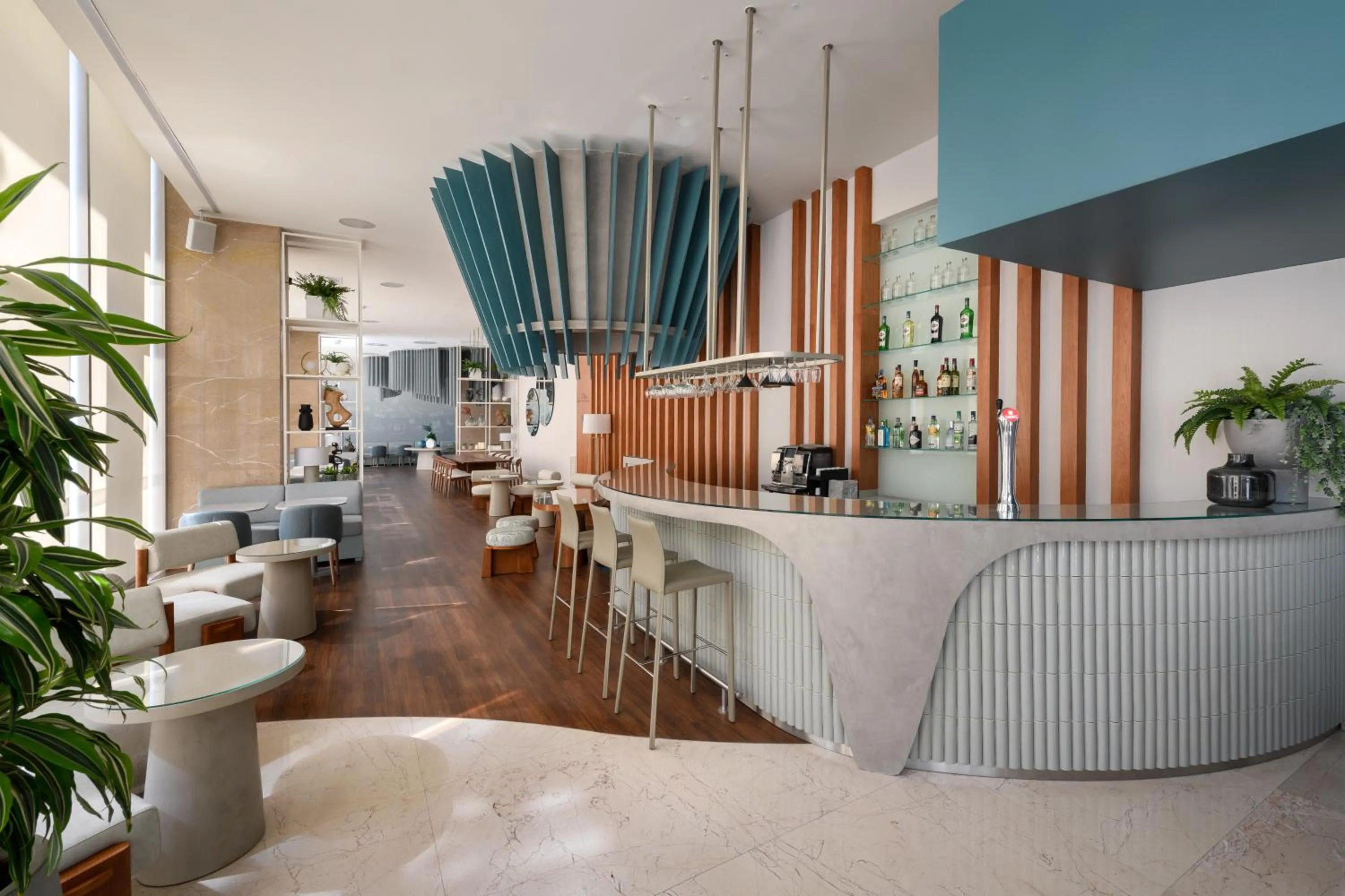 Lounge or bar in Melia Lisboa Oriente Hotel