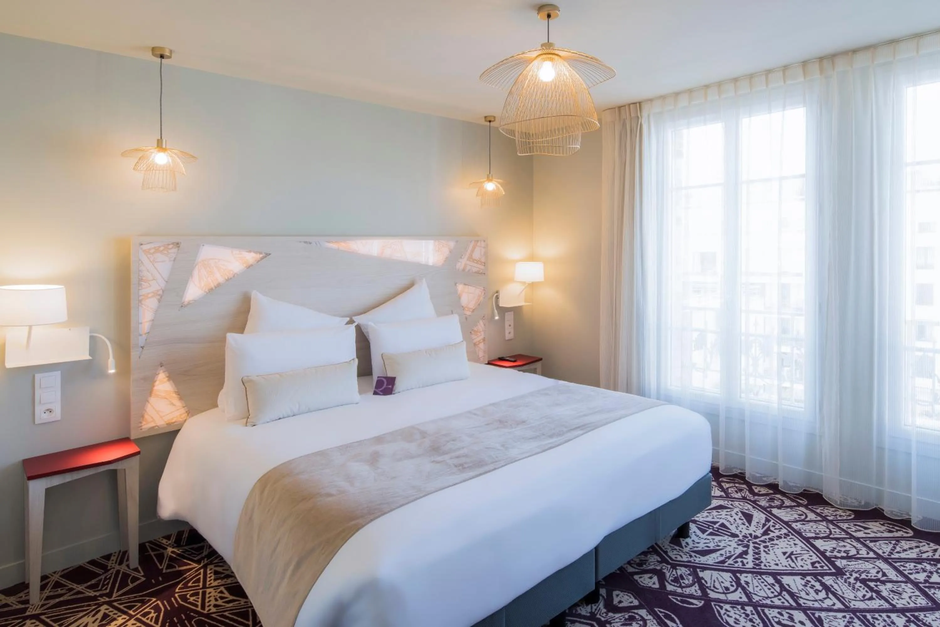 Bedroom, Bed in Mercure Paris Pont de Levallois Neuilly