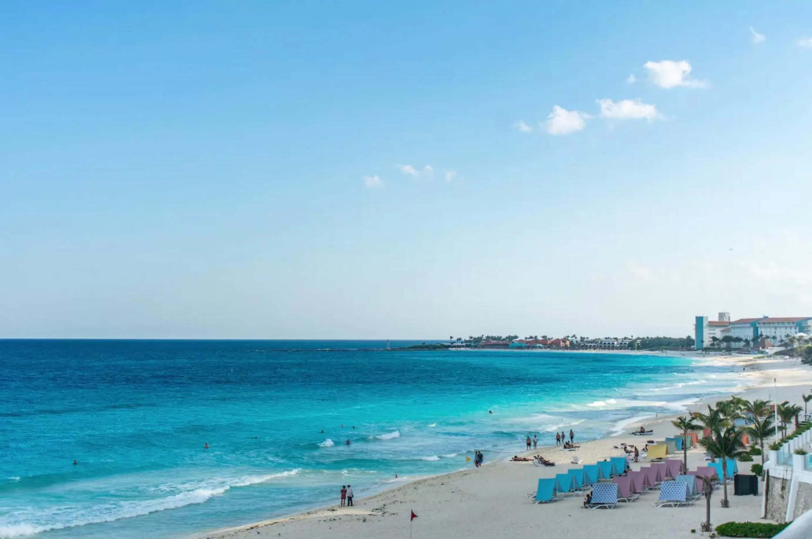 Beach in Cancun Beach&Sunrise
