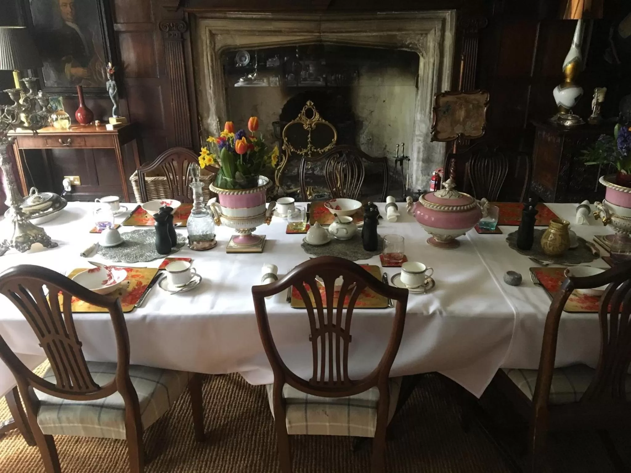 Dining area in B&B Harlington Manor