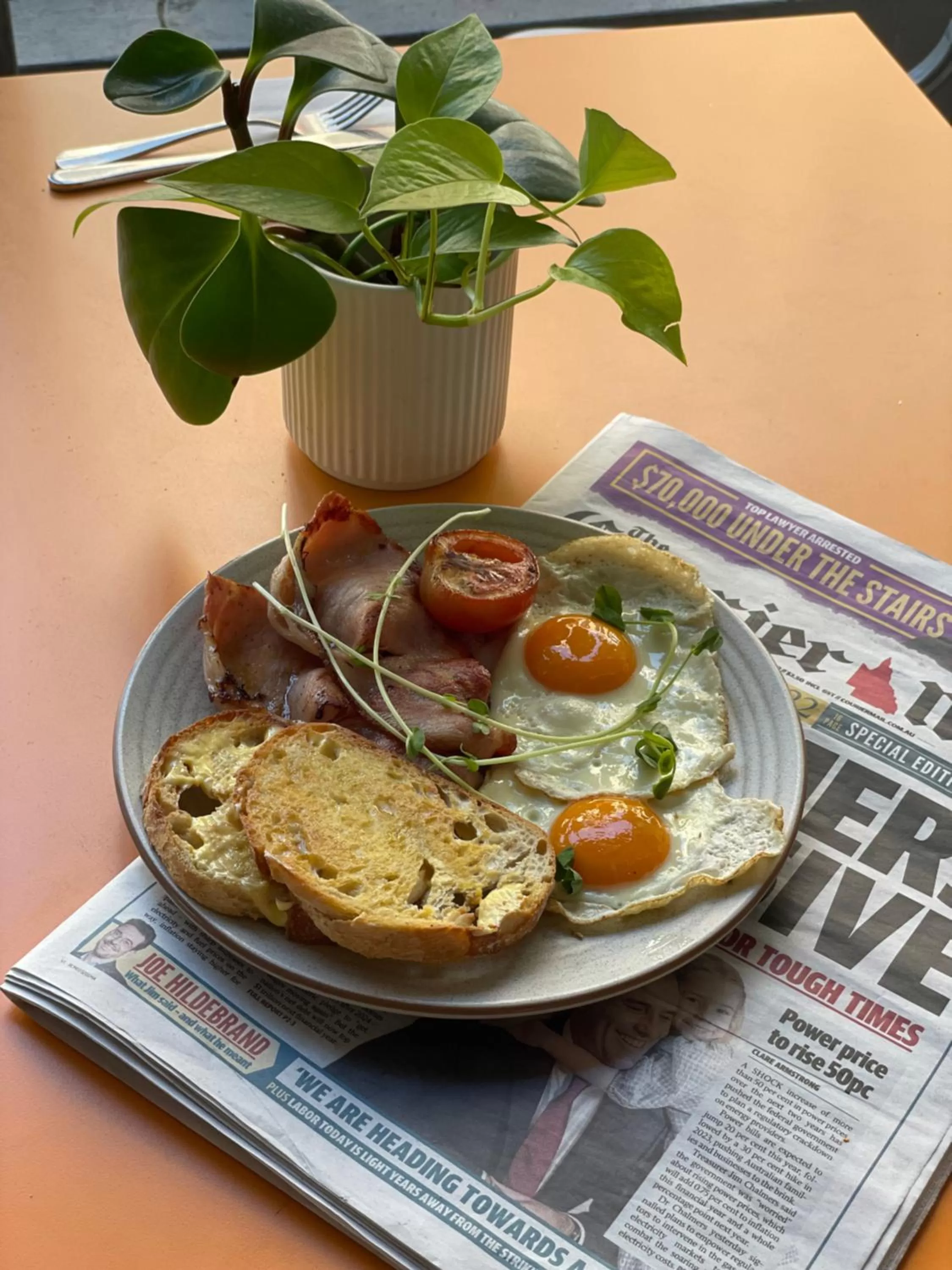 Restaurant/places to eat in George Hotel Brisbane, Independent Collection by EVT