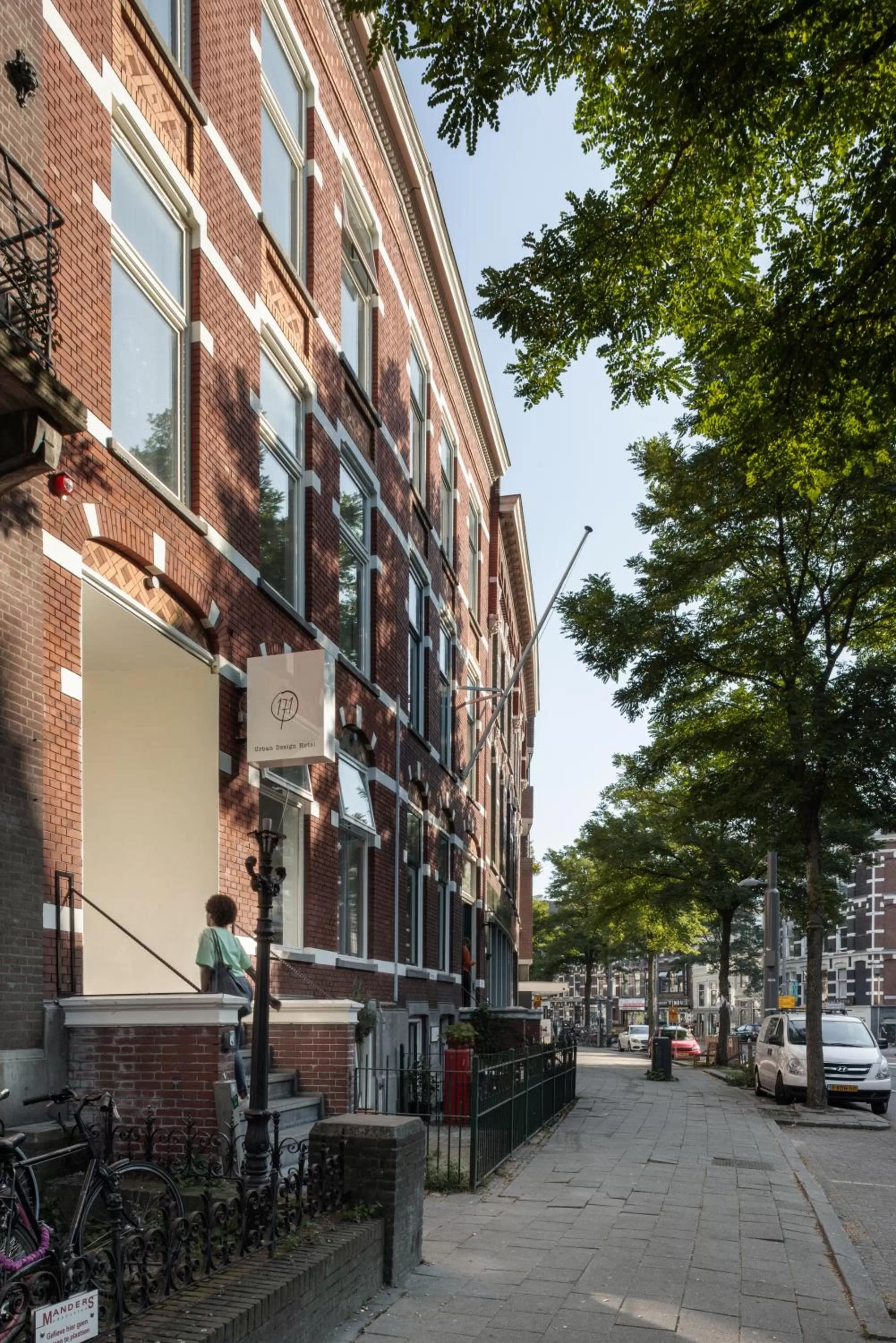 Property building in 171. Urban Design Hotel