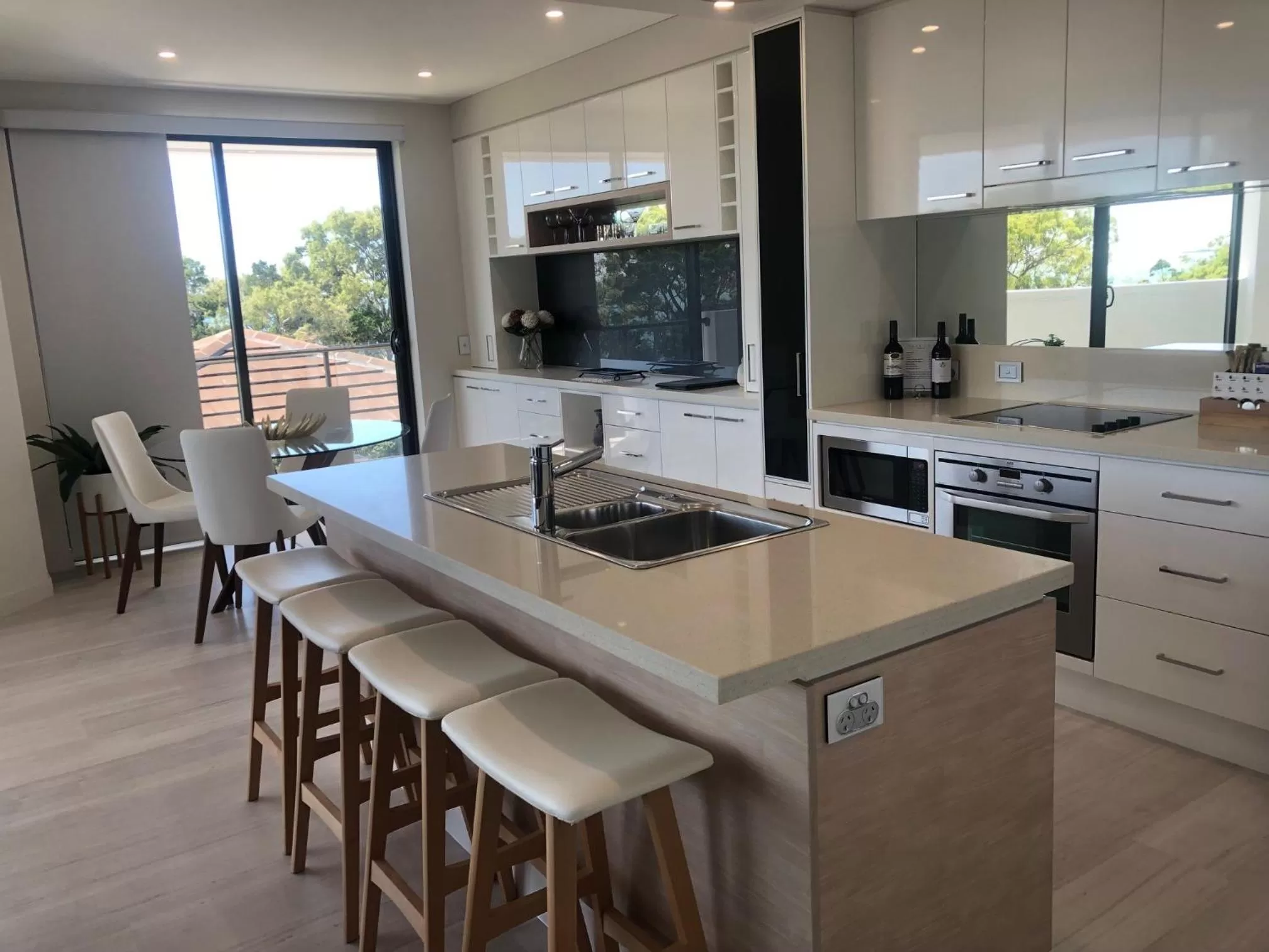 Kitchen or kitchenette in Grand Mercure Allegra Hervey Bay