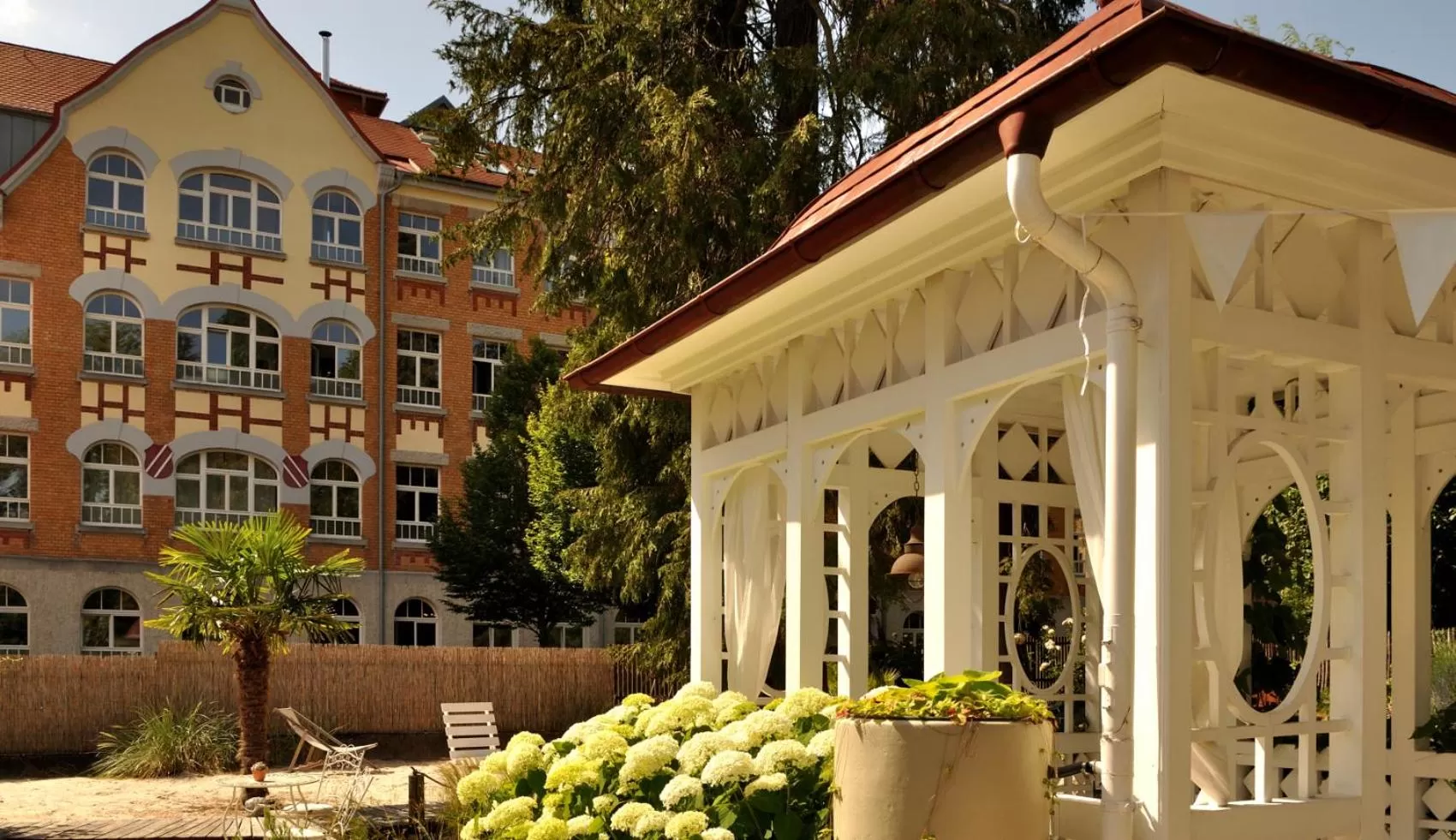 Property building in KunstWerk B