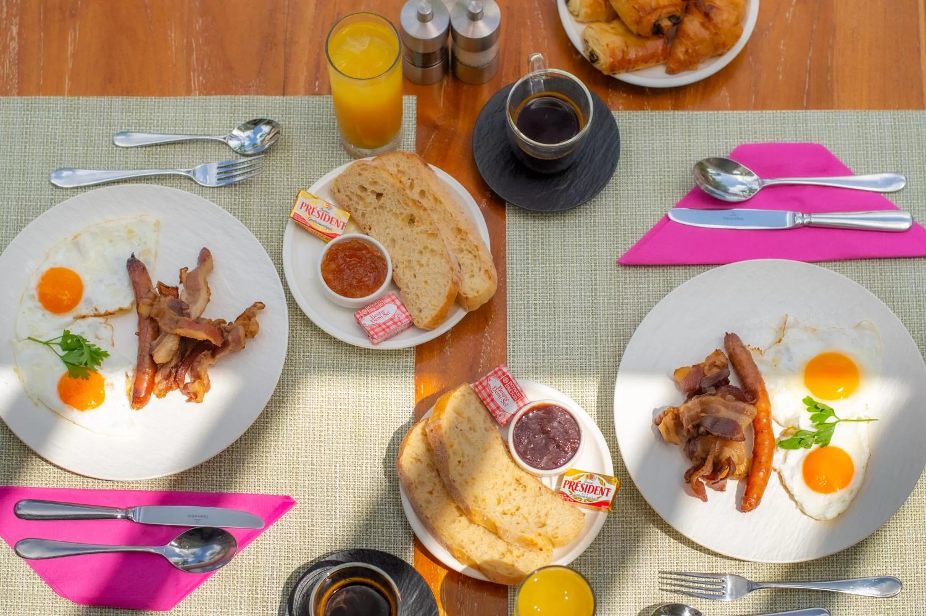 Breakfast in La Pagerie - Tropical Garden Hotel