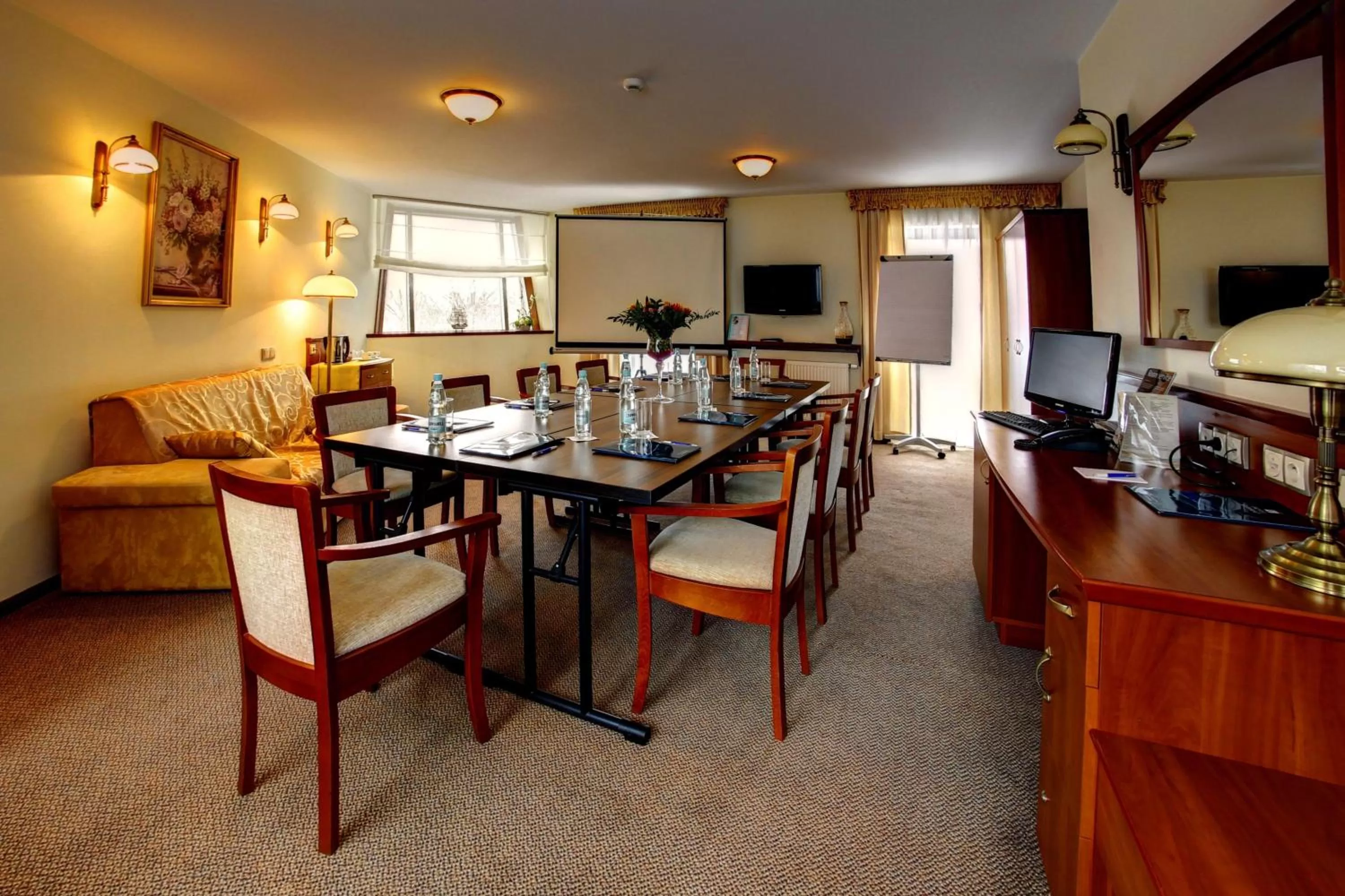 Photo of the whole room in Hotel Great Polonia Conrad Kraków