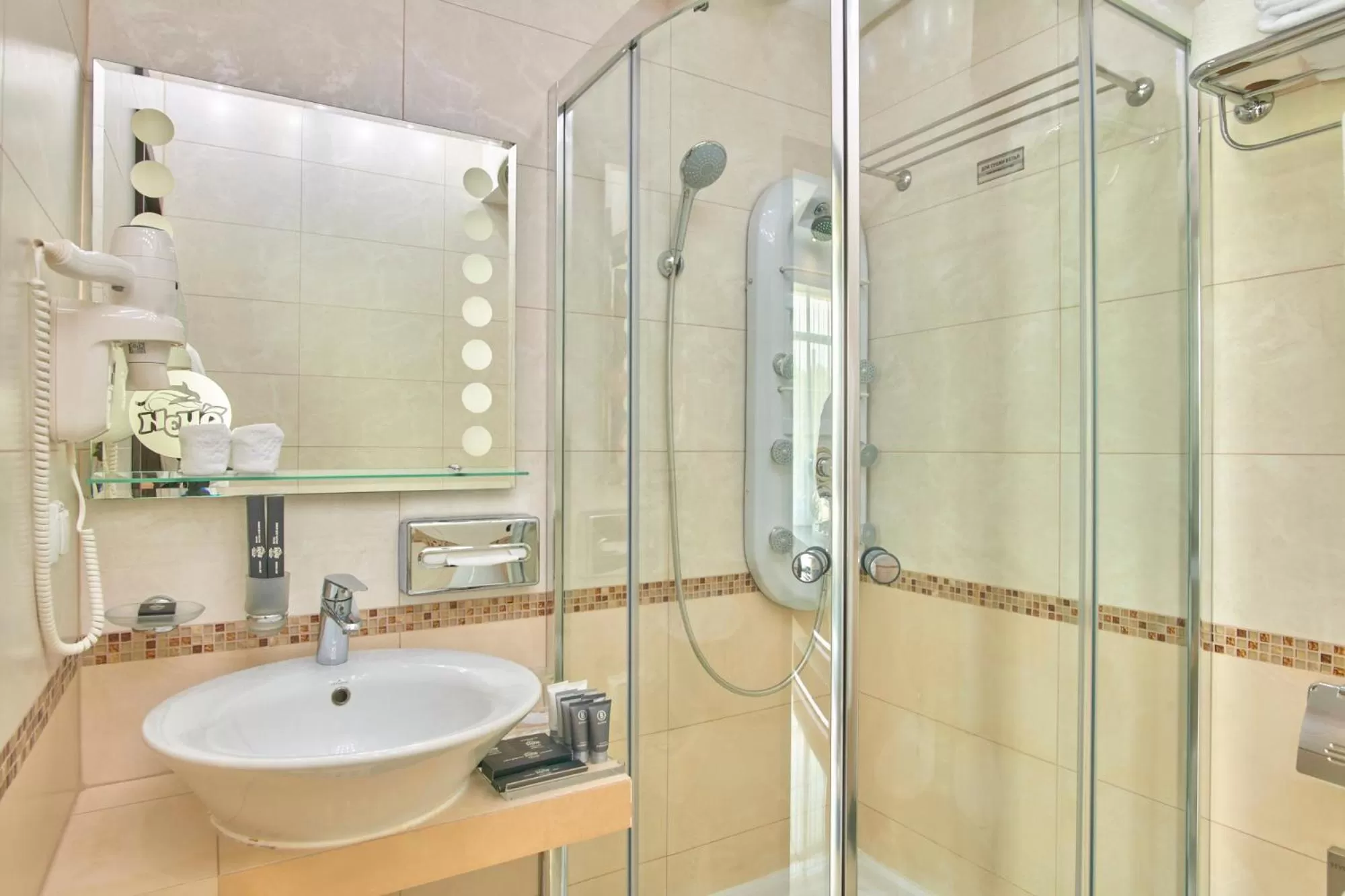 Bathroom in Hotel & Spa NEMO with dolphins