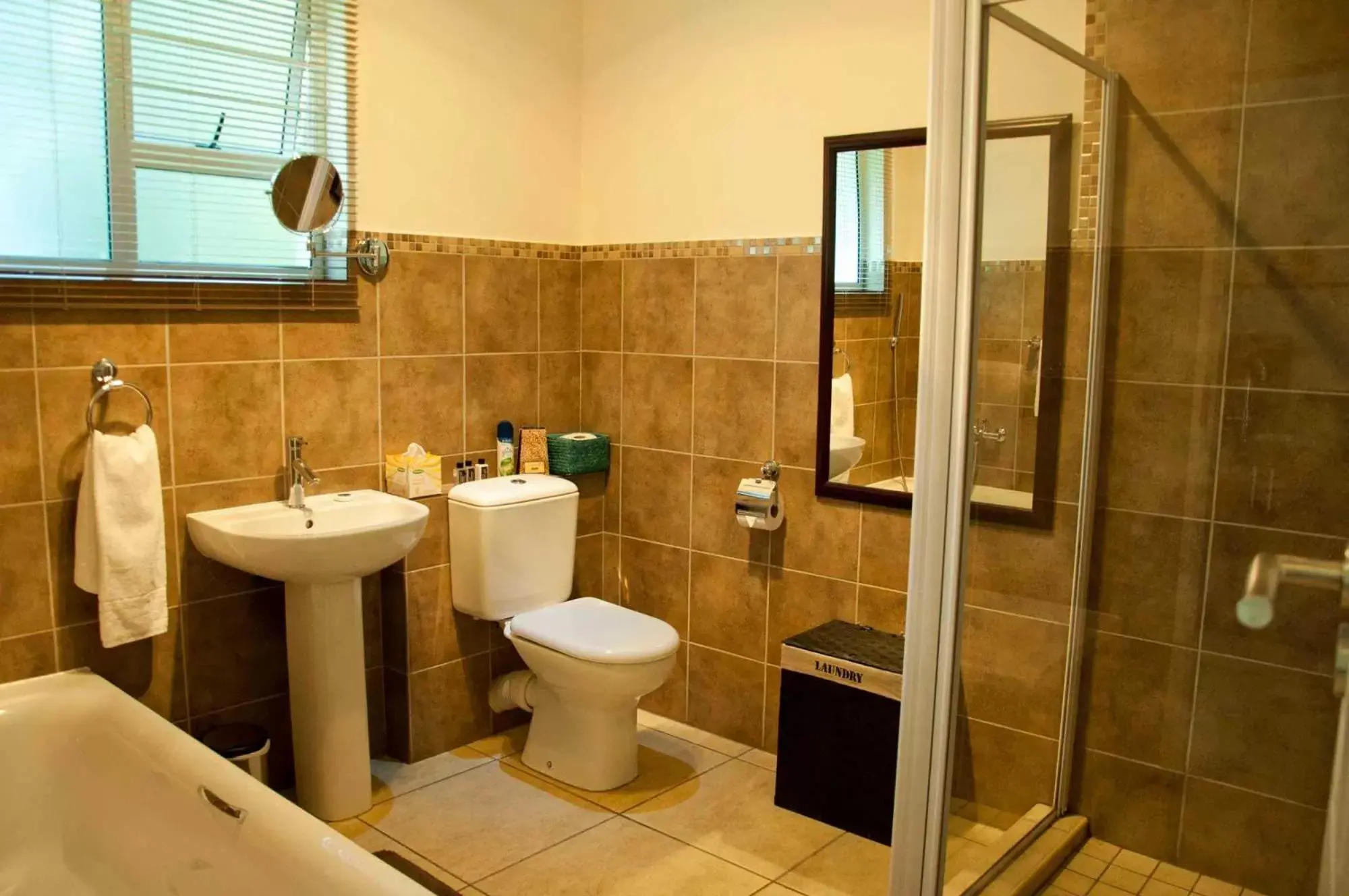 Executive Triple Room - single occupancy in Amohela Guesthouse Executive Triple Room - single occupancy in Amohela Guesthouse