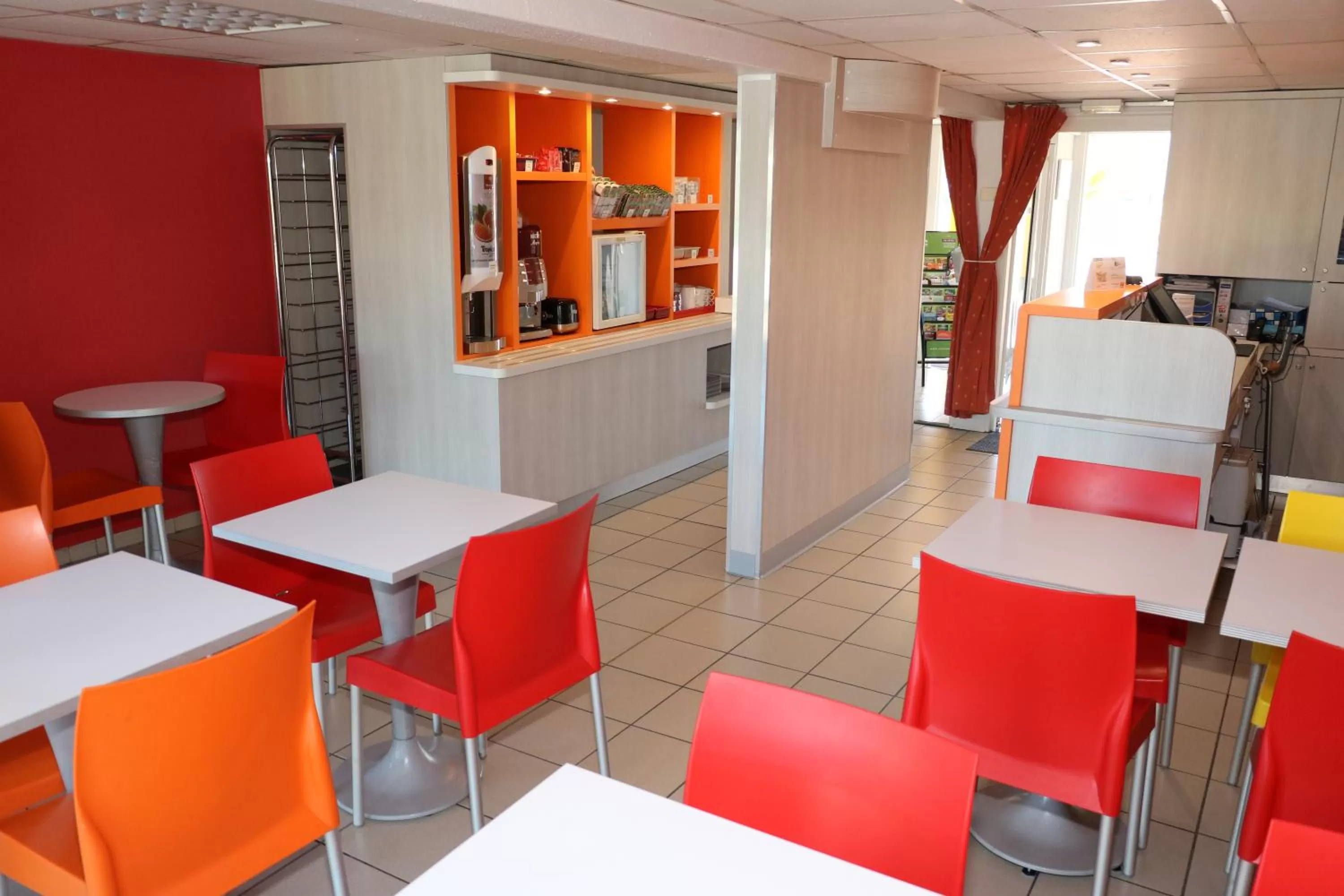 Restaurant/places to eat in Premiere Classe Agen