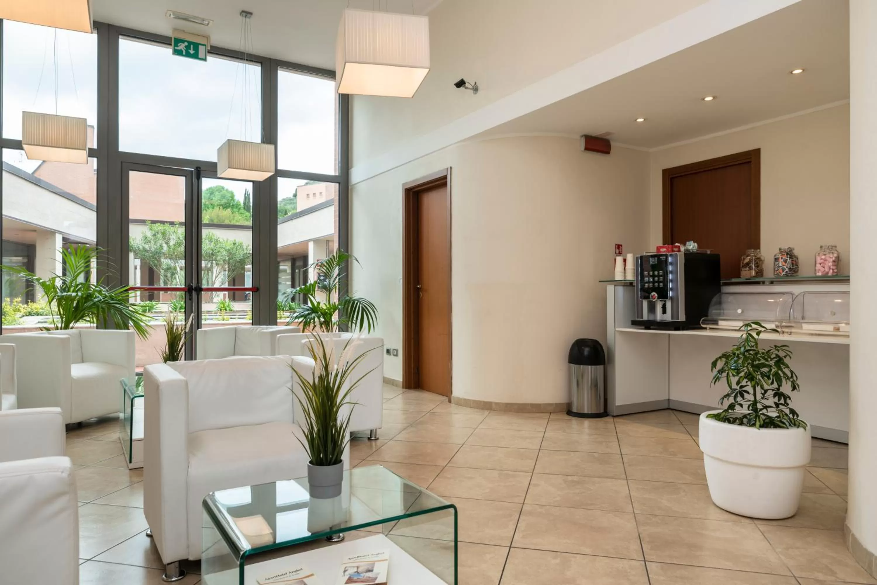 Lobby or reception in ApartHotel Anghel
