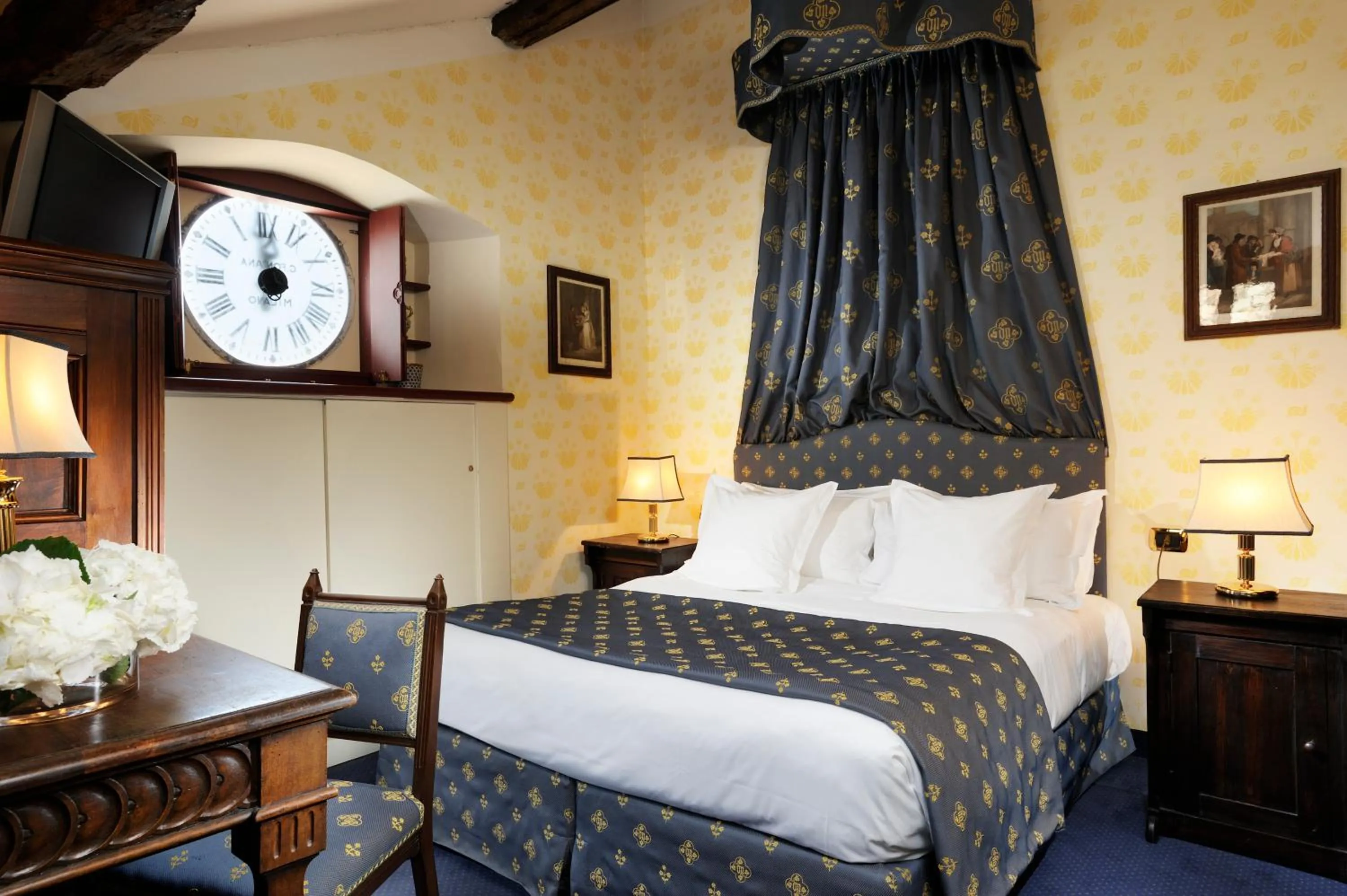 Photo of the whole room, Bed in Castello Dal Pozzo Resort Lago Maggiore - Preferred Hotels & Resorts