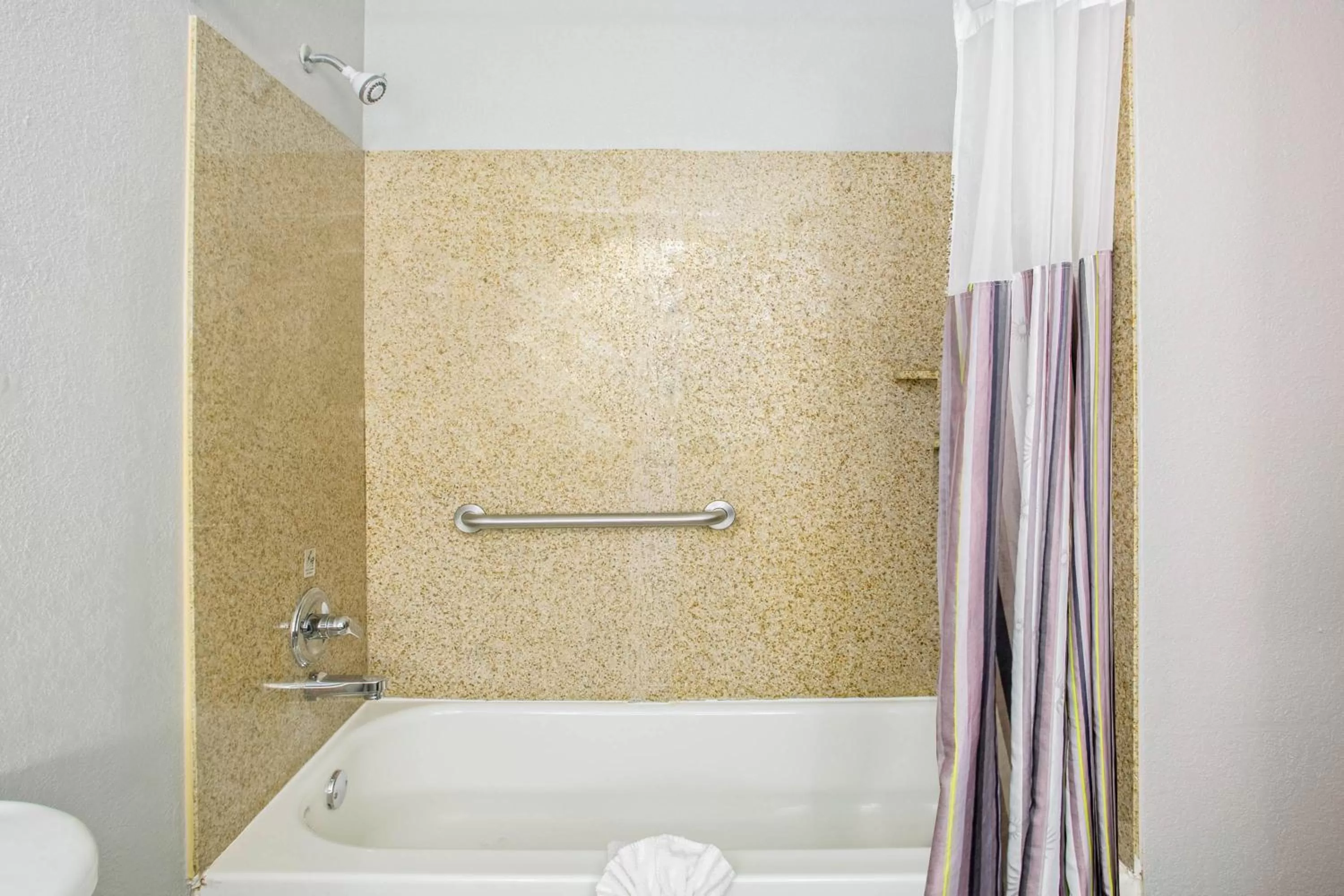 Shower in La Quinta by Wyndham Fort Smith
