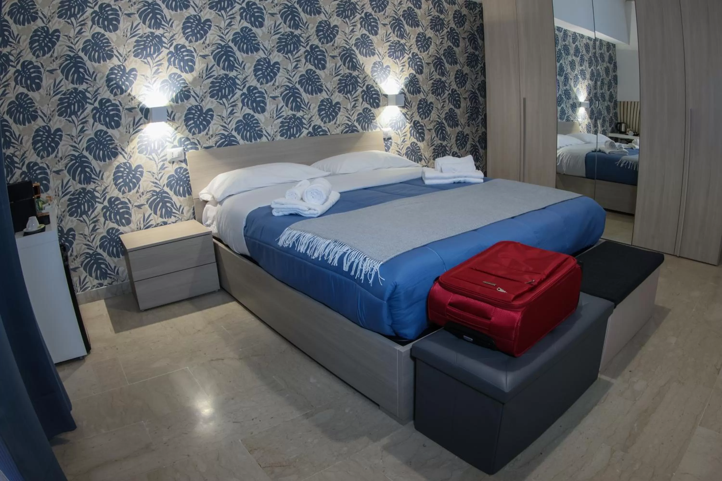 Bedroom, Bed in Dolce Vita